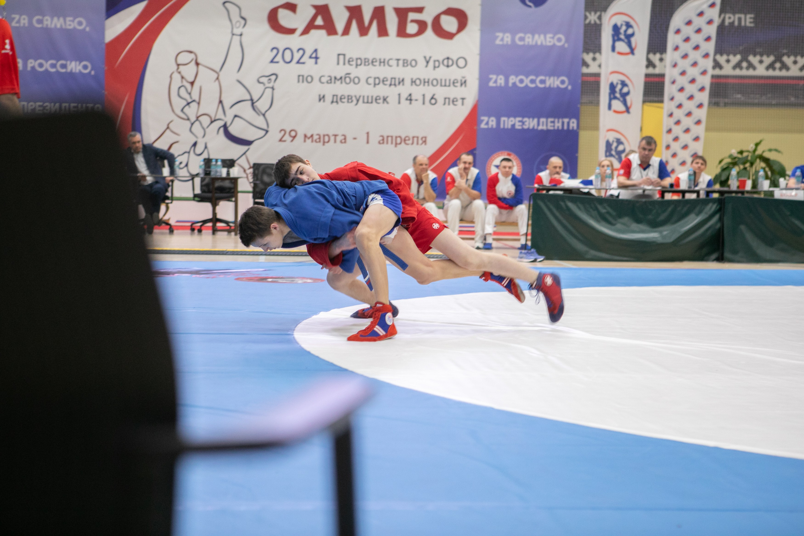 Самбо. Фотограф Губкинского