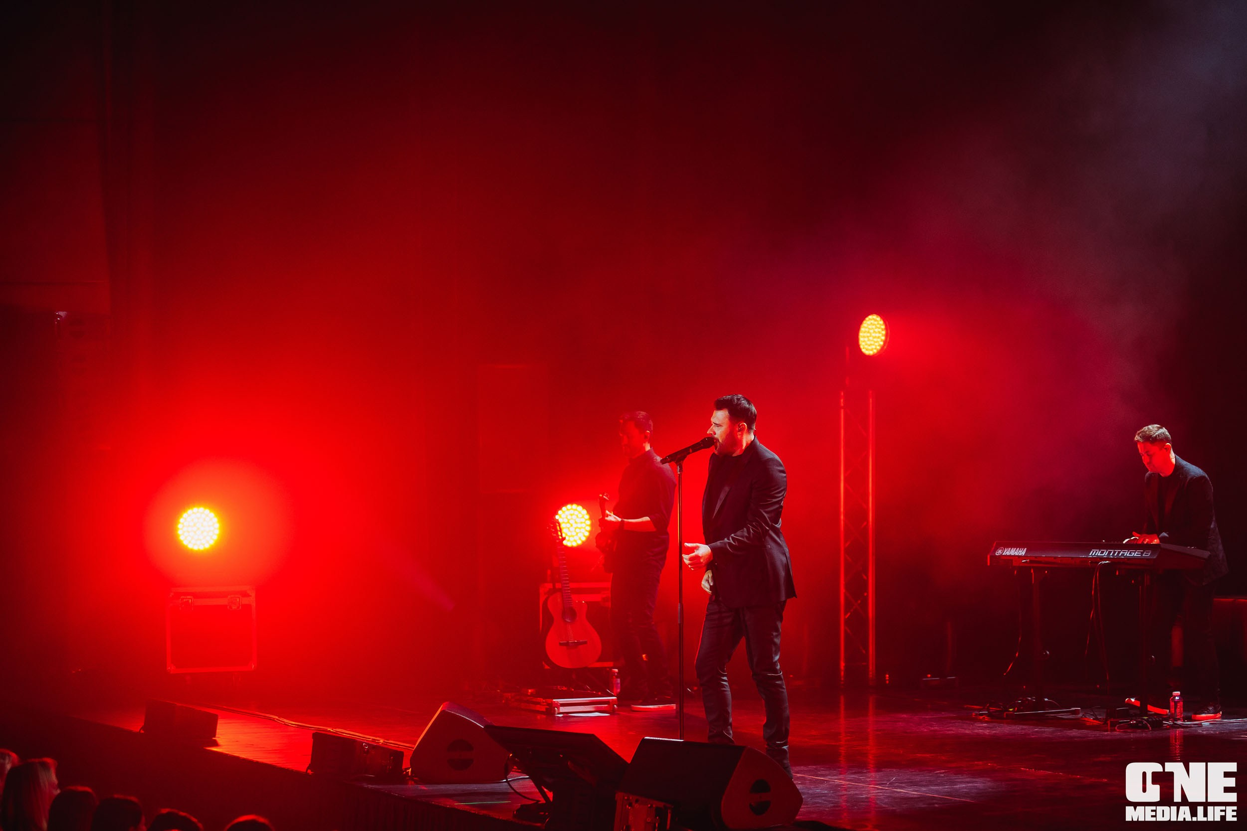 Фоторепортаж с концерта Эмина в Янтарь Холле. One Media Life: фоторепортажи, фотоотчеты с мероприятий и заведений