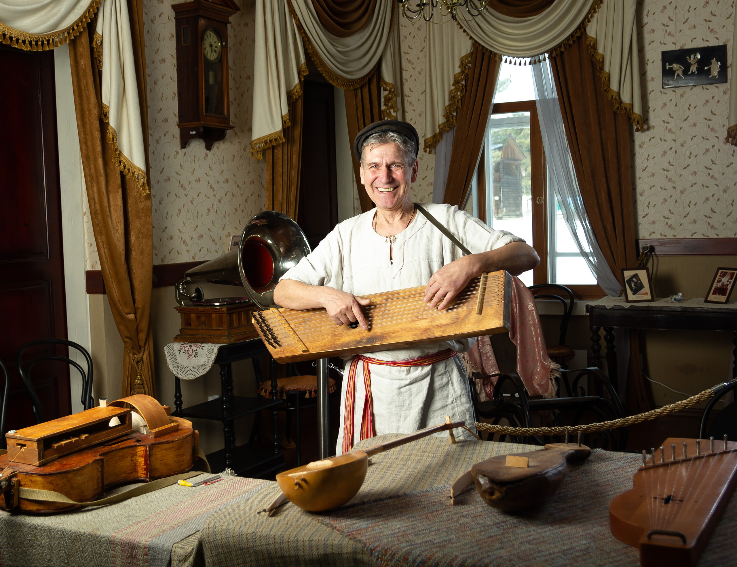 Музей забытой музыки. Александр Стряпунин — предметный фотограф в Улан-Удэ