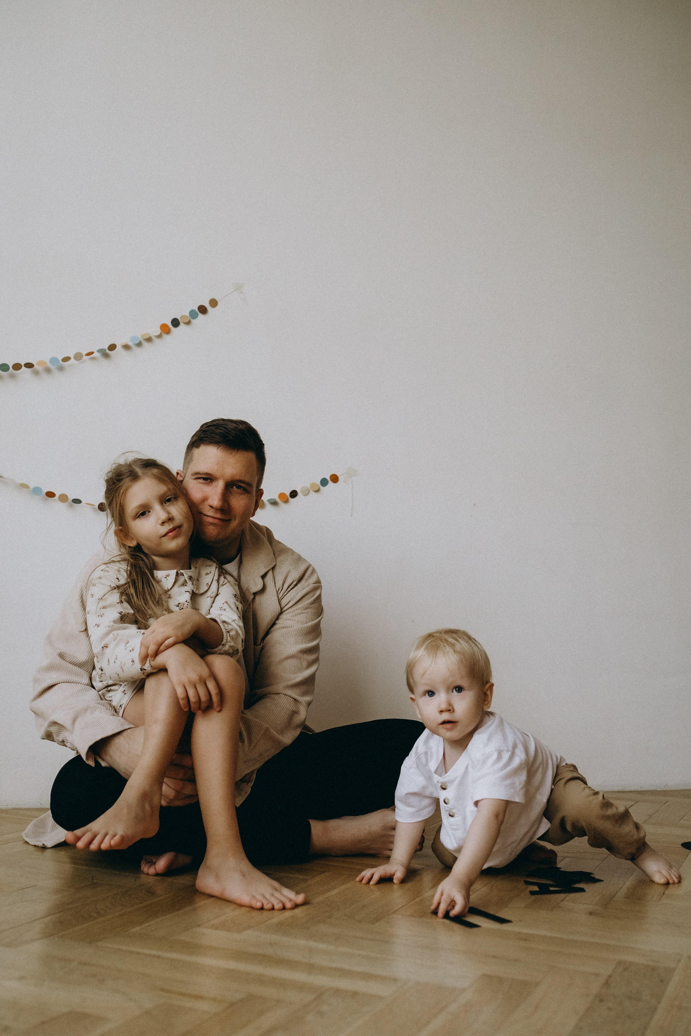 Никита, Николь, Миша. Главная