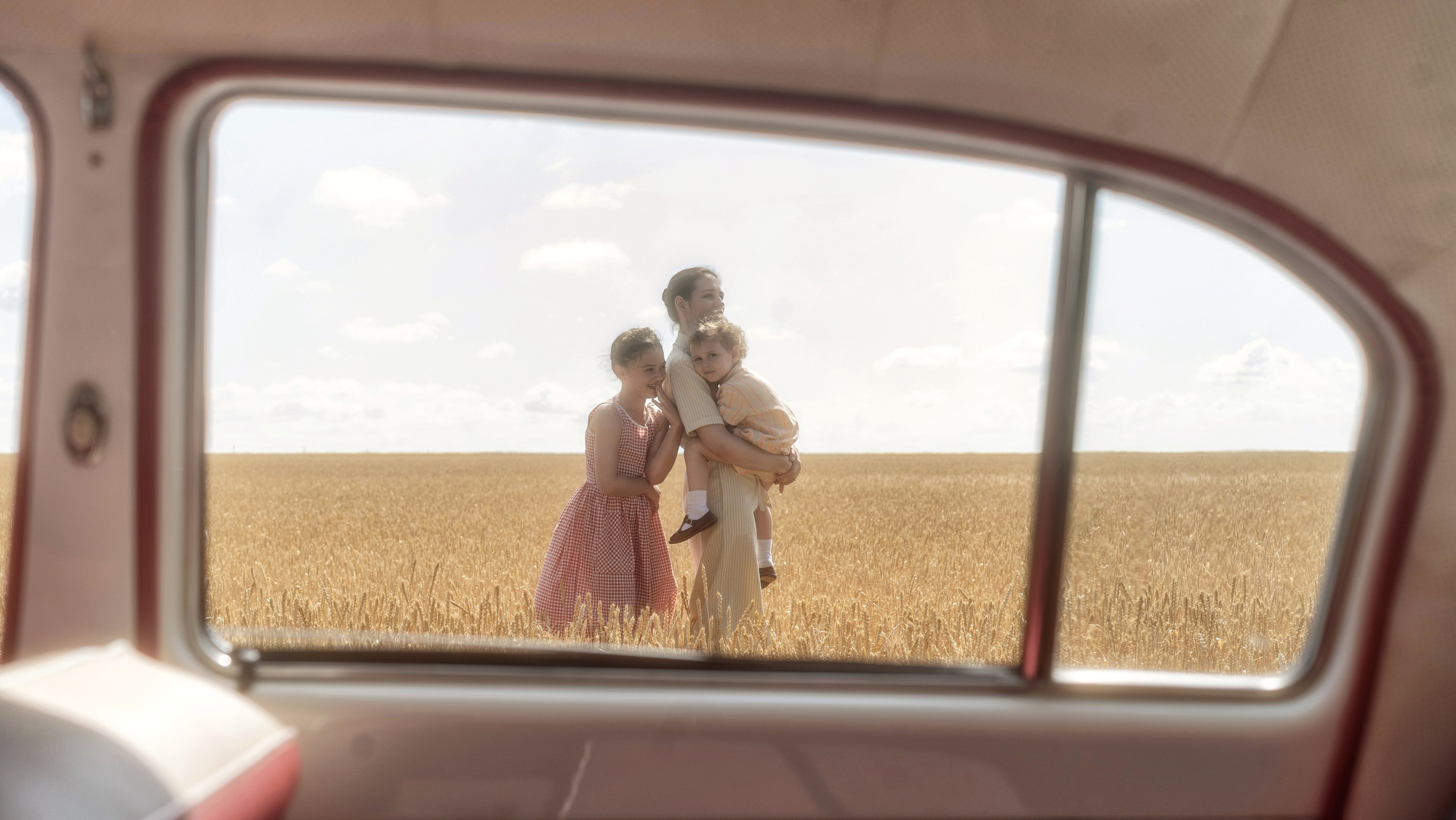 Папа купил автомобиль. Фотохудожник и фоторежиссёр Евгения Будякова