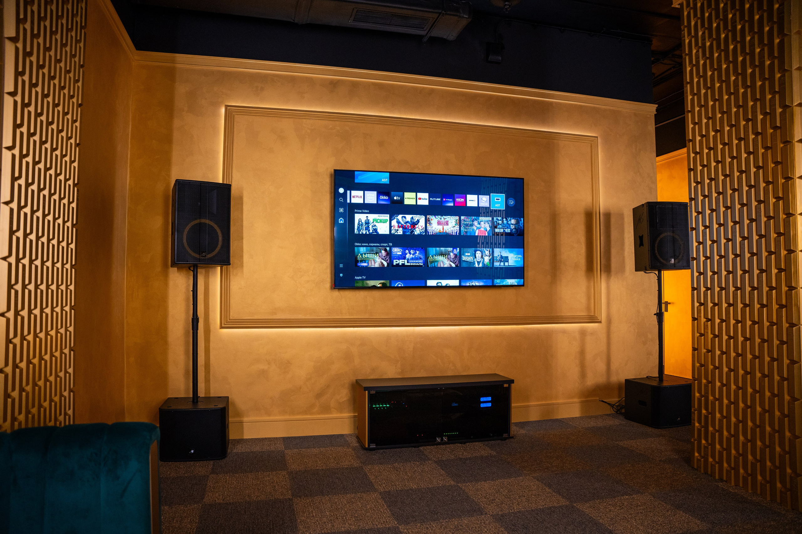 Фотосъемка интерьера стриптиз-клуба Hefner — элитный клуб Краснодара. Интерьерная фотосъемка клуба Hefner в Краснодаре — профессионально. Шедевры для Вас! Фотограф и Видеограф в Краснодаре Пахиев Руслан