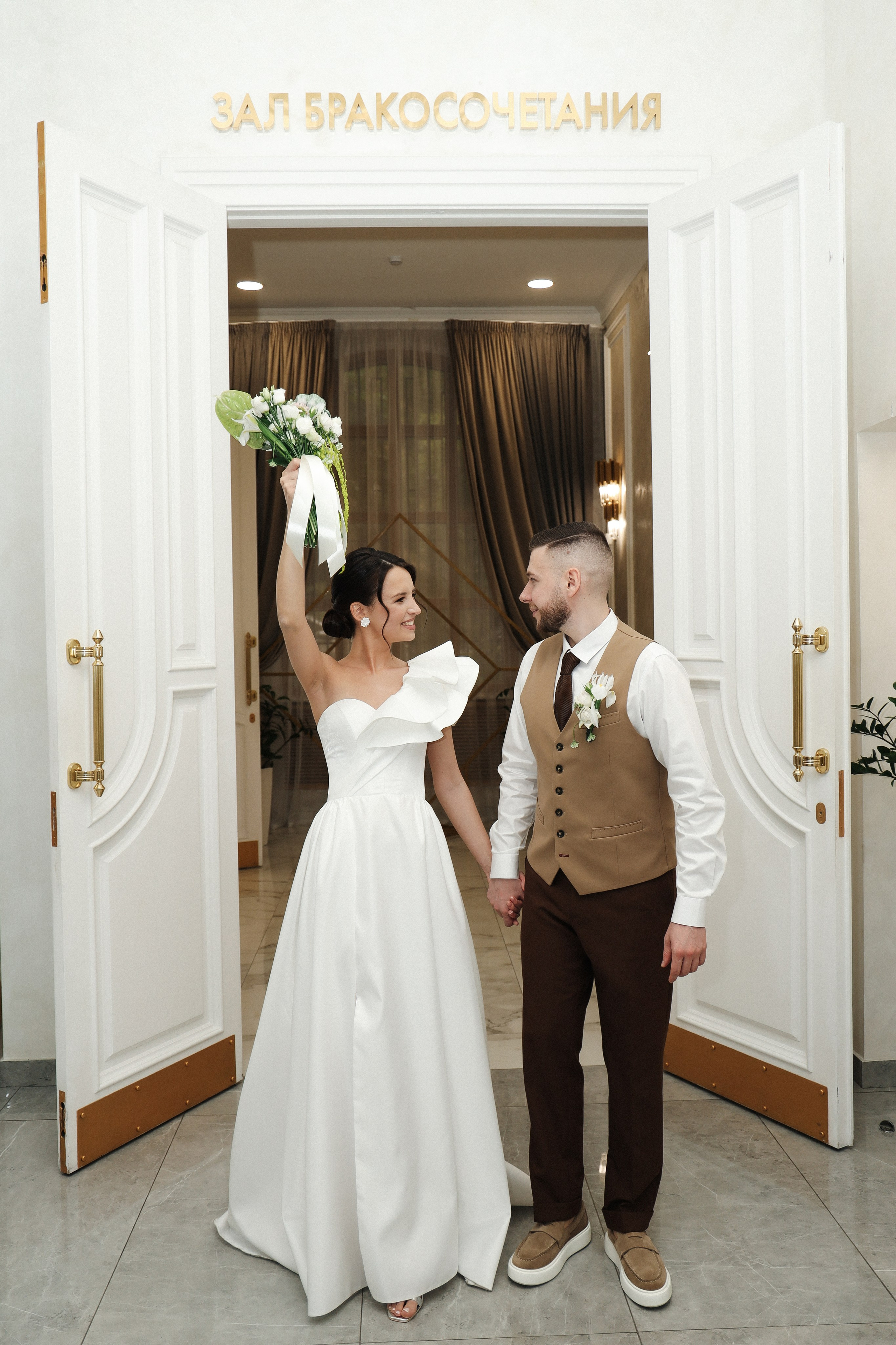 Е. +  П. С утренних сборов и до торта. Семейный и lovestory фотограф в Москве Светлана Коняхина