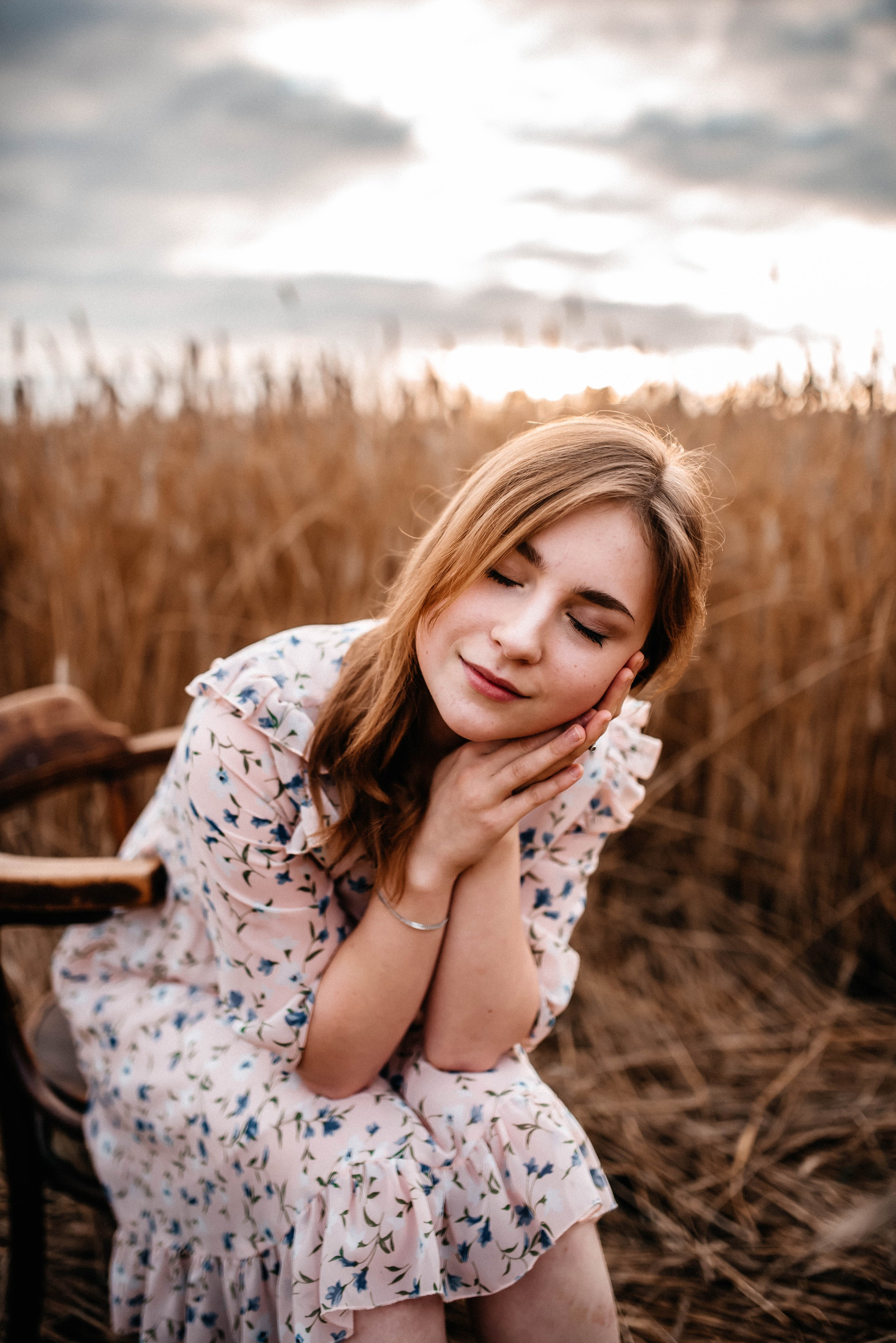 Маша, лето, закат. Главная