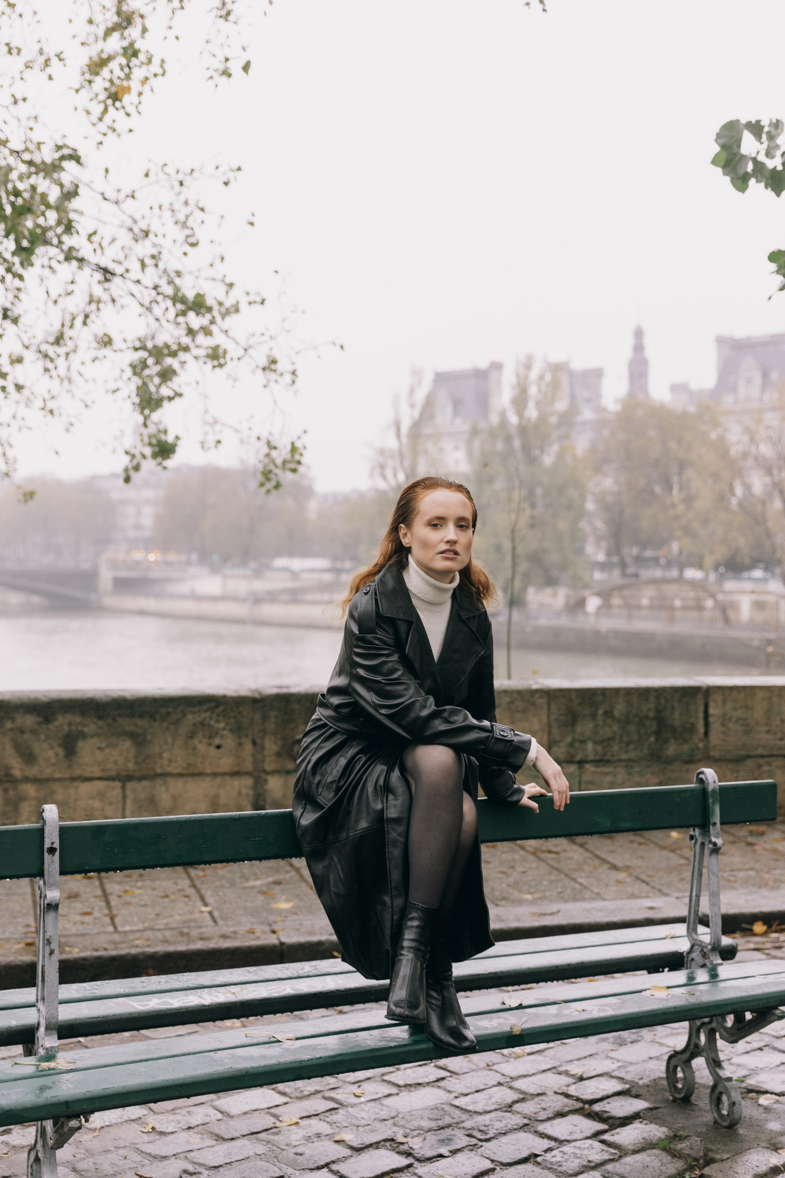 Femme fatale. Photographer in Paris