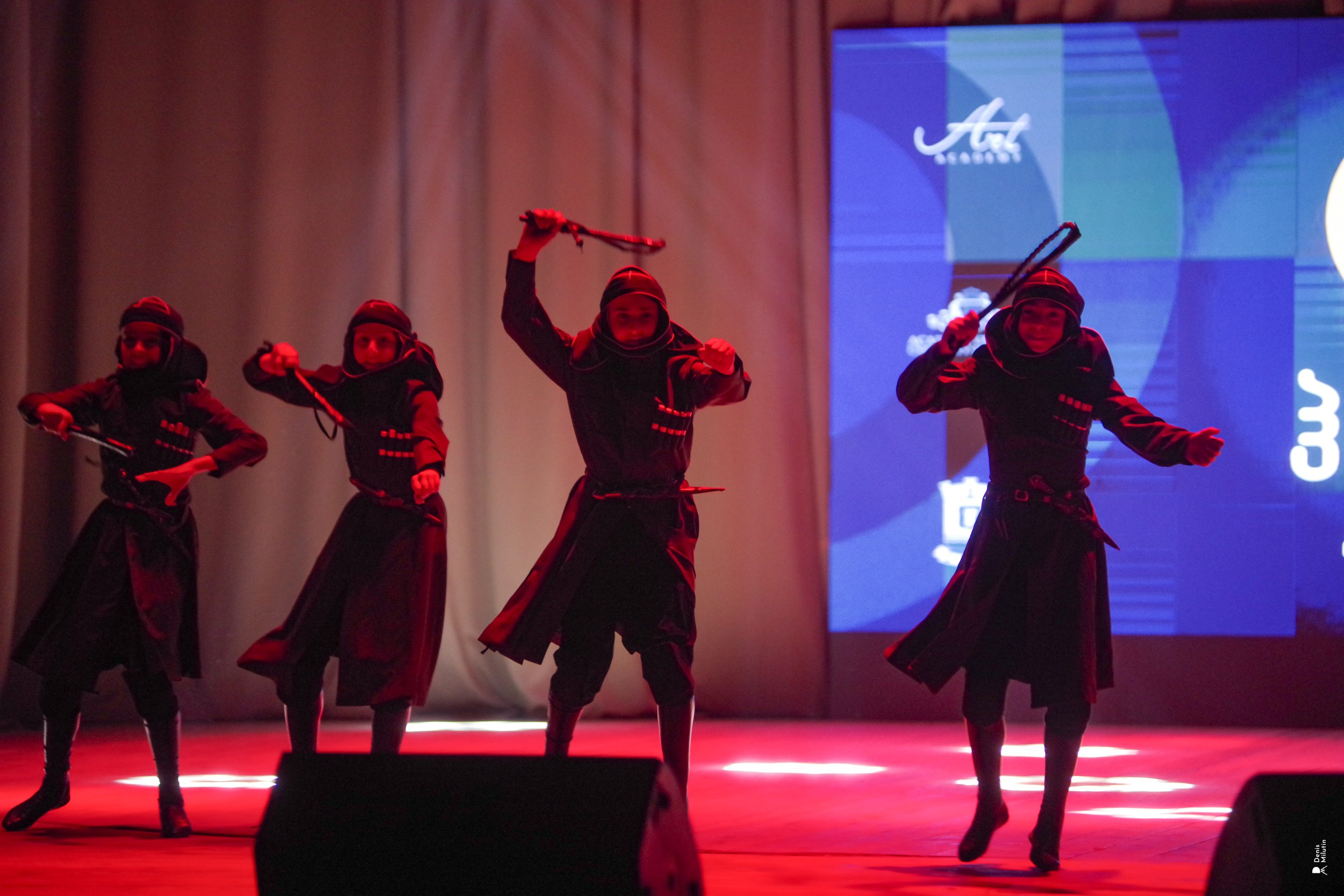 Танцы в Хоби. Портретный фотограф Денис Милютин