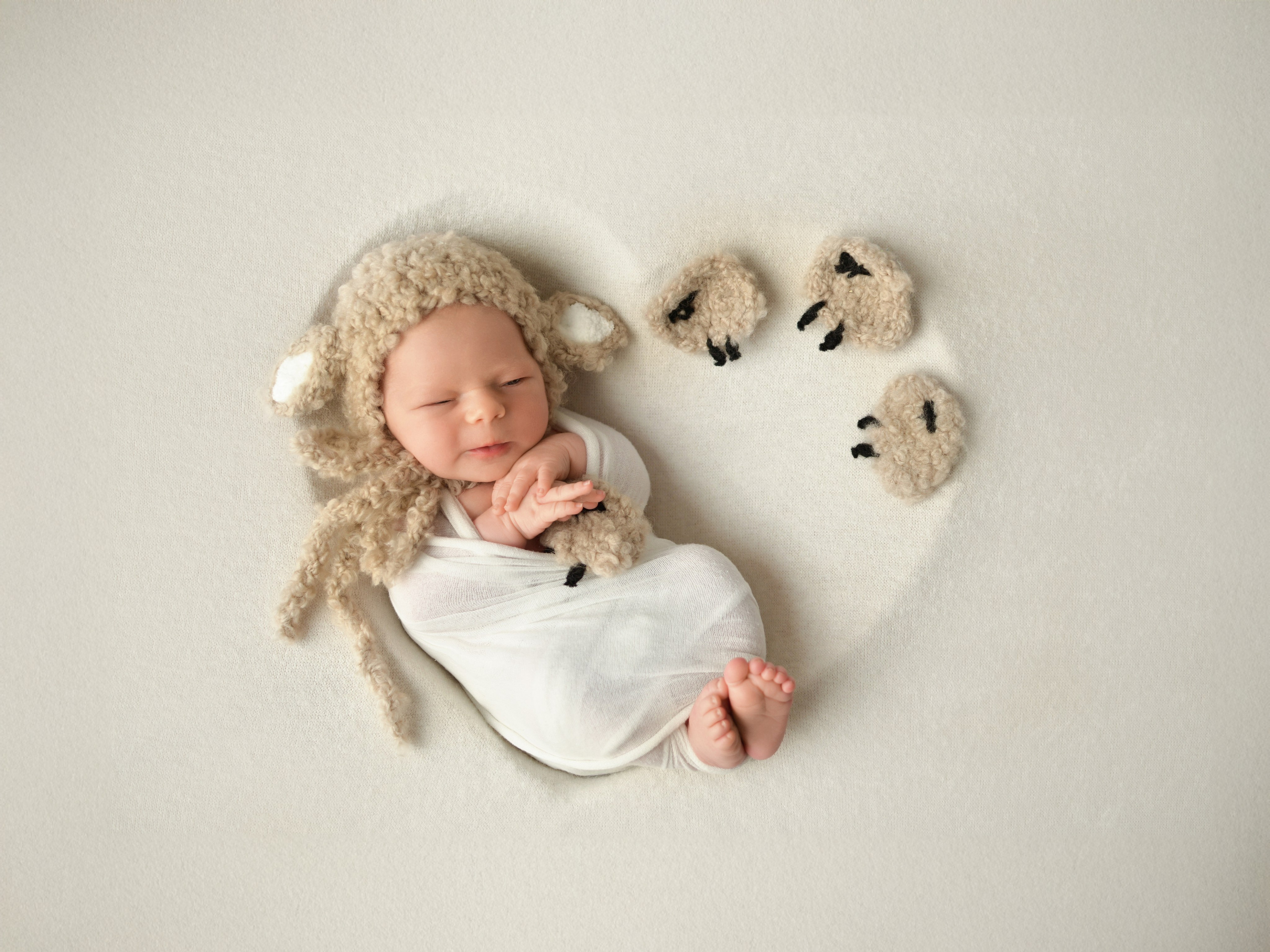 Ньюборн съёмка Краснодар. Фотограф новорожденных Краснодар Малышенко Надежда