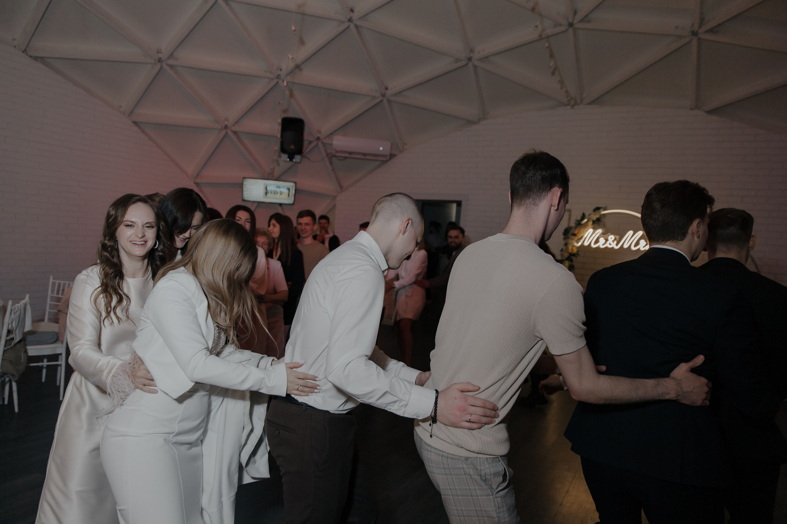 07.05.2024. RETOUCH-HOUSE