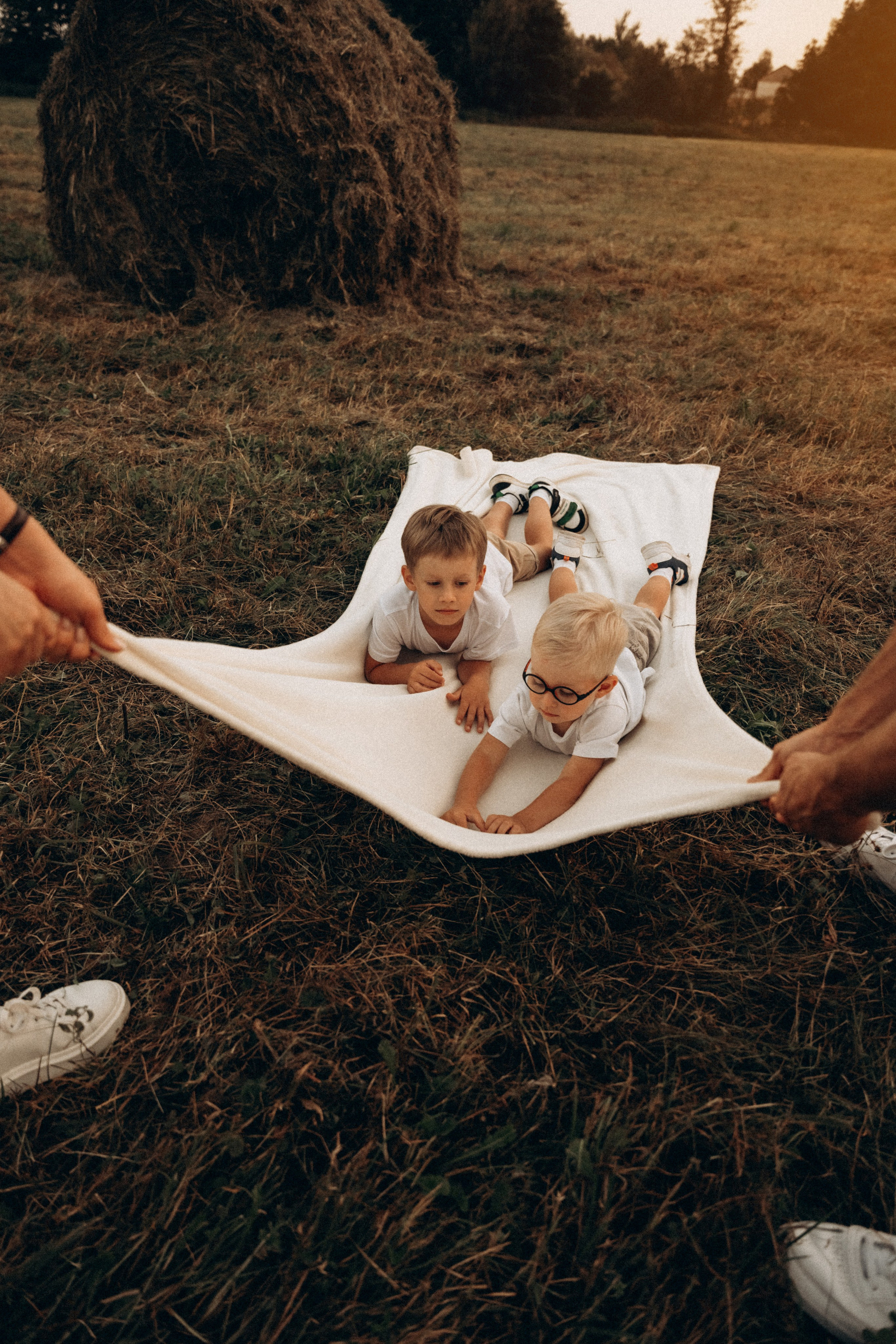 Марина, Саша, Максим и Дениска. Фотограф Мария Миллс | Минск