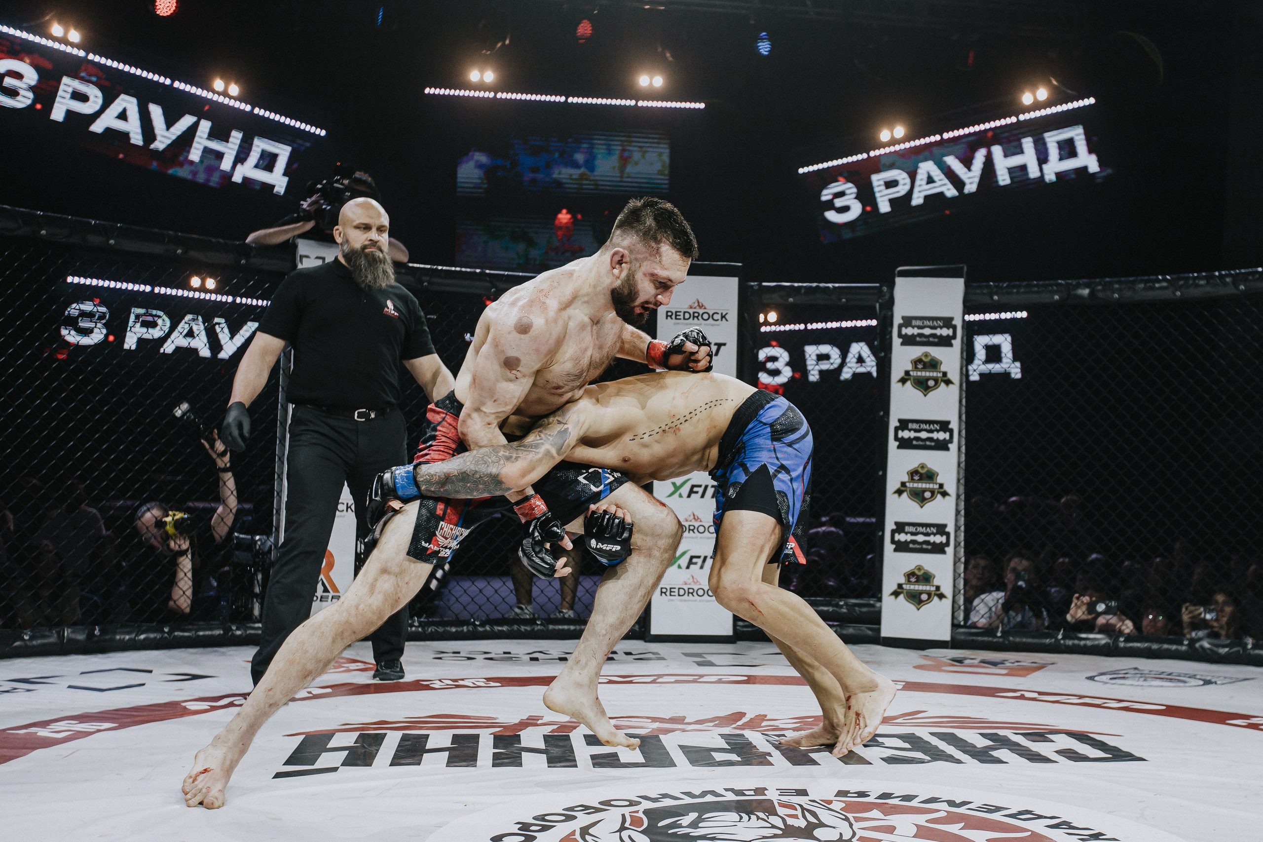 MFP246 МАКСИМ БУТОРИН VS МАРСИО БРЕНО. Фотограф Иркутск Антипин Сергей