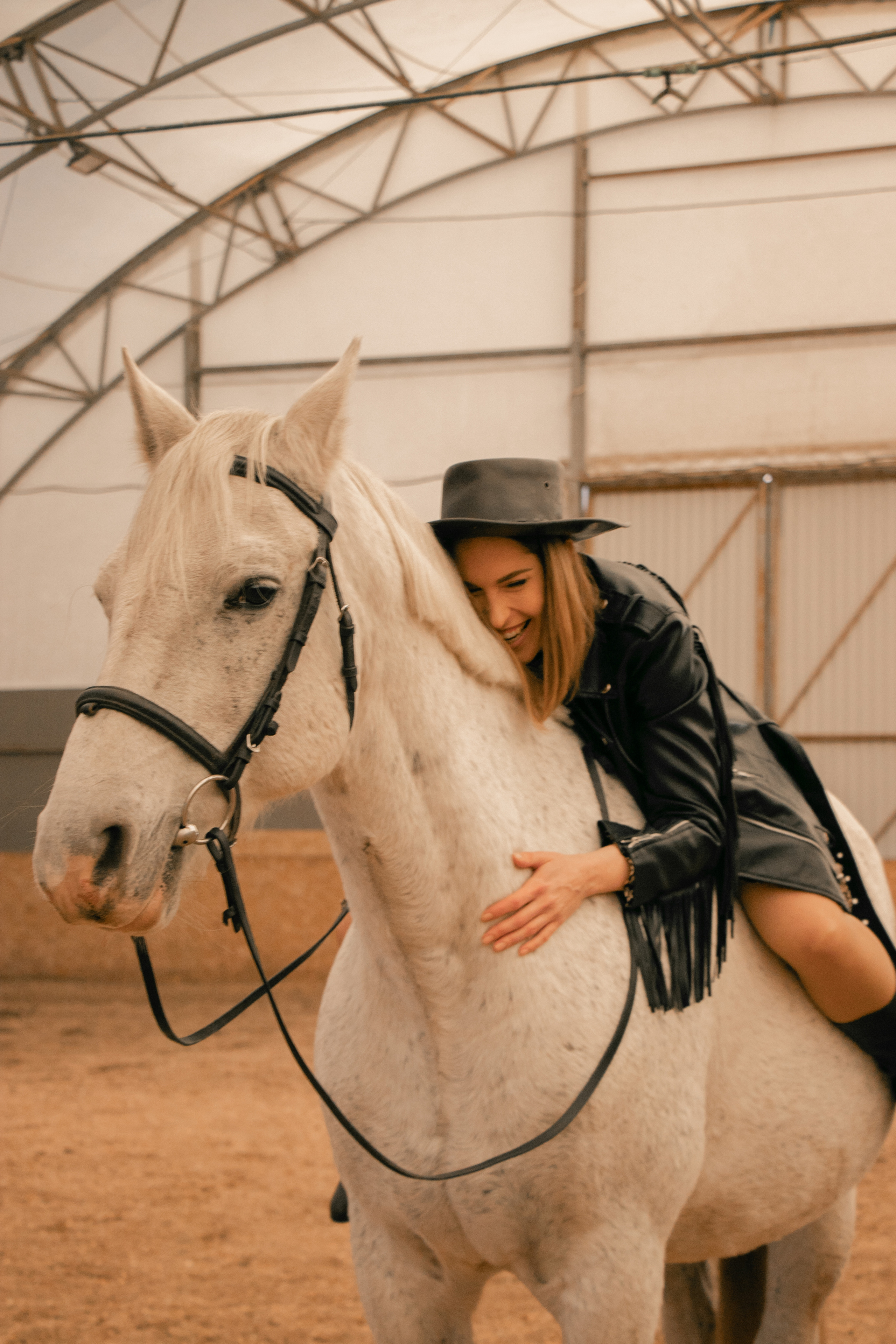 Олеся Гарченко и Пепел. Фотосессии с лошадьми в Москве, Новосибирске