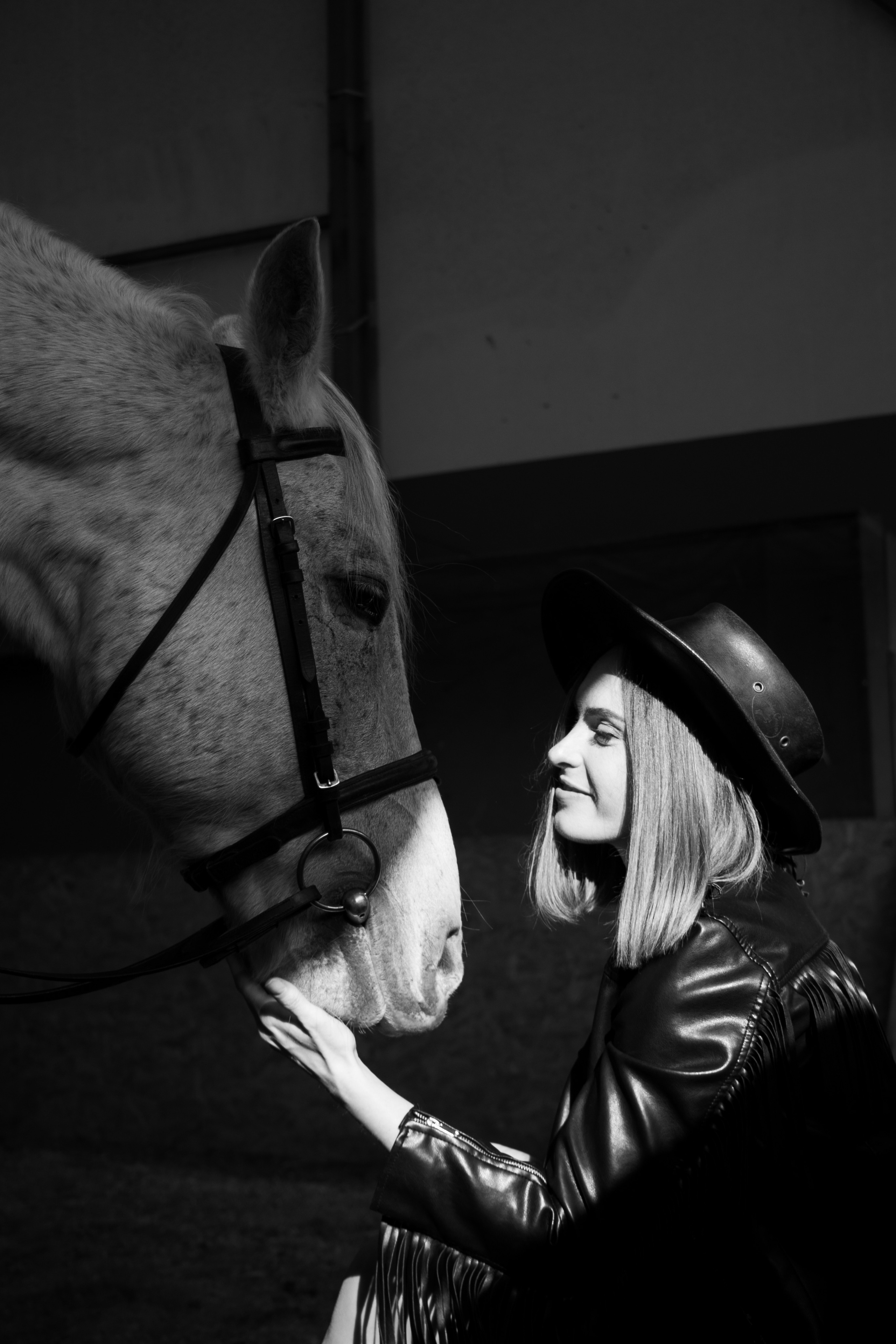 Олеся Гарченко и Пепел. Фотосессии с лошадьми в Москве, Новосибирске