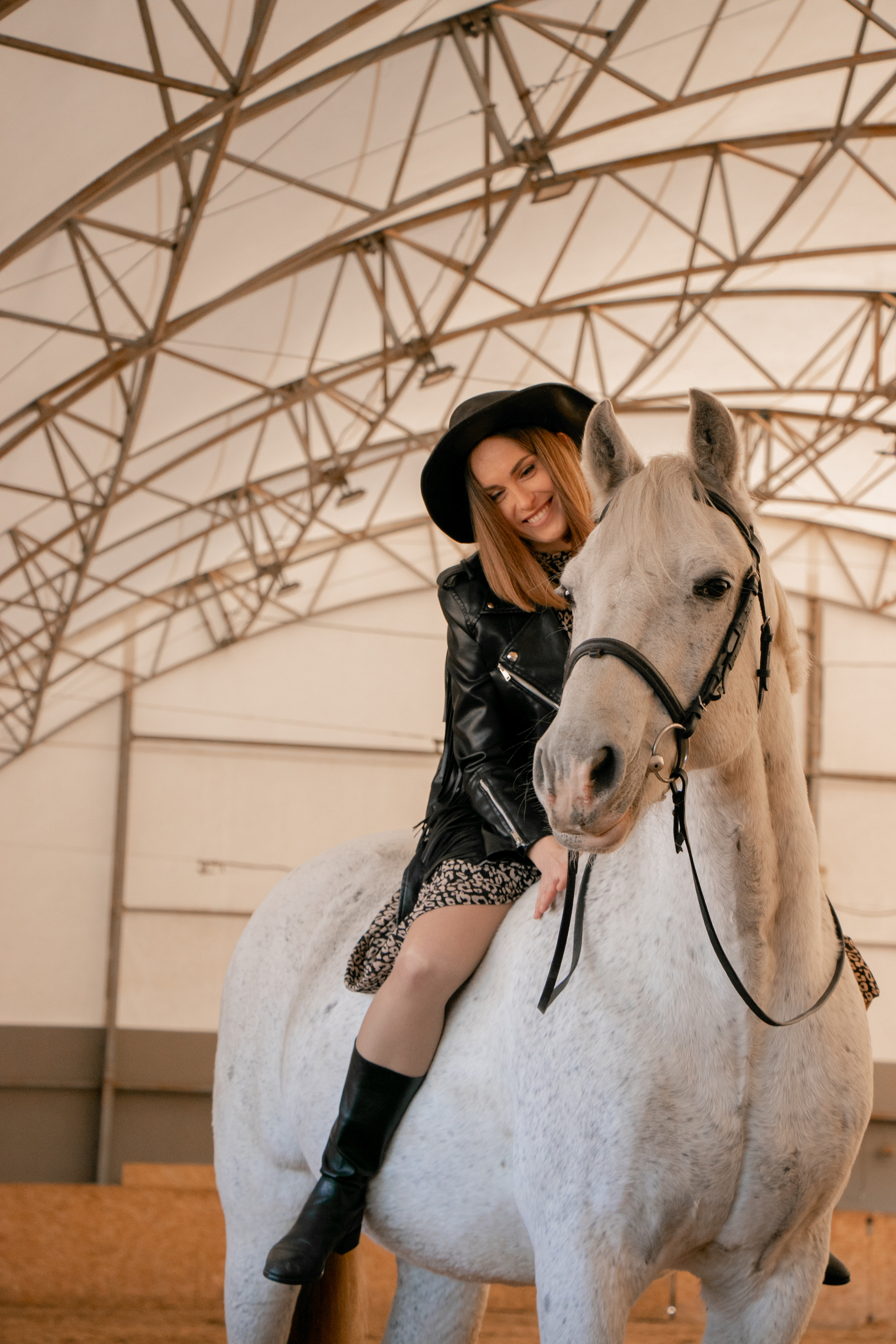 Олеся Гарченко и Пепел. Фотосессии с лошадьми в Москве, Новосибирске