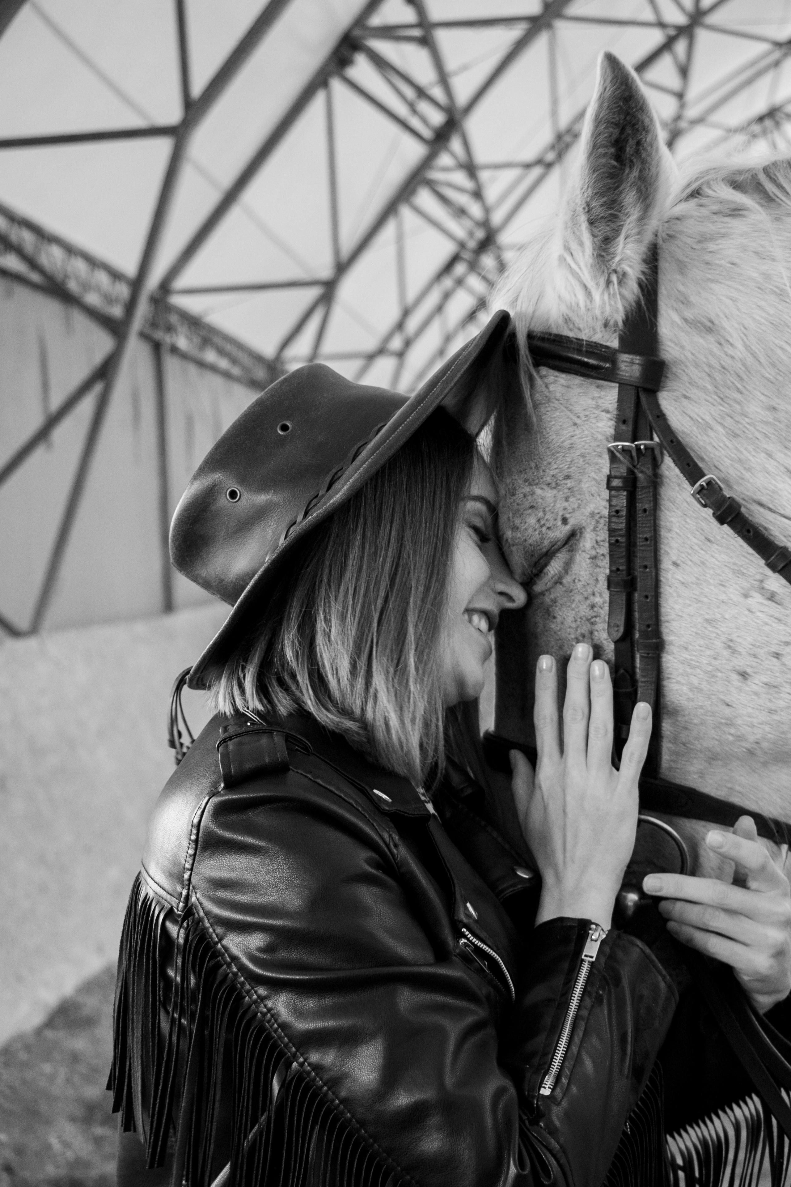 Олеся Гарченко и Пепел. Фотосессии с лошадьми в Москве, Новосибирске