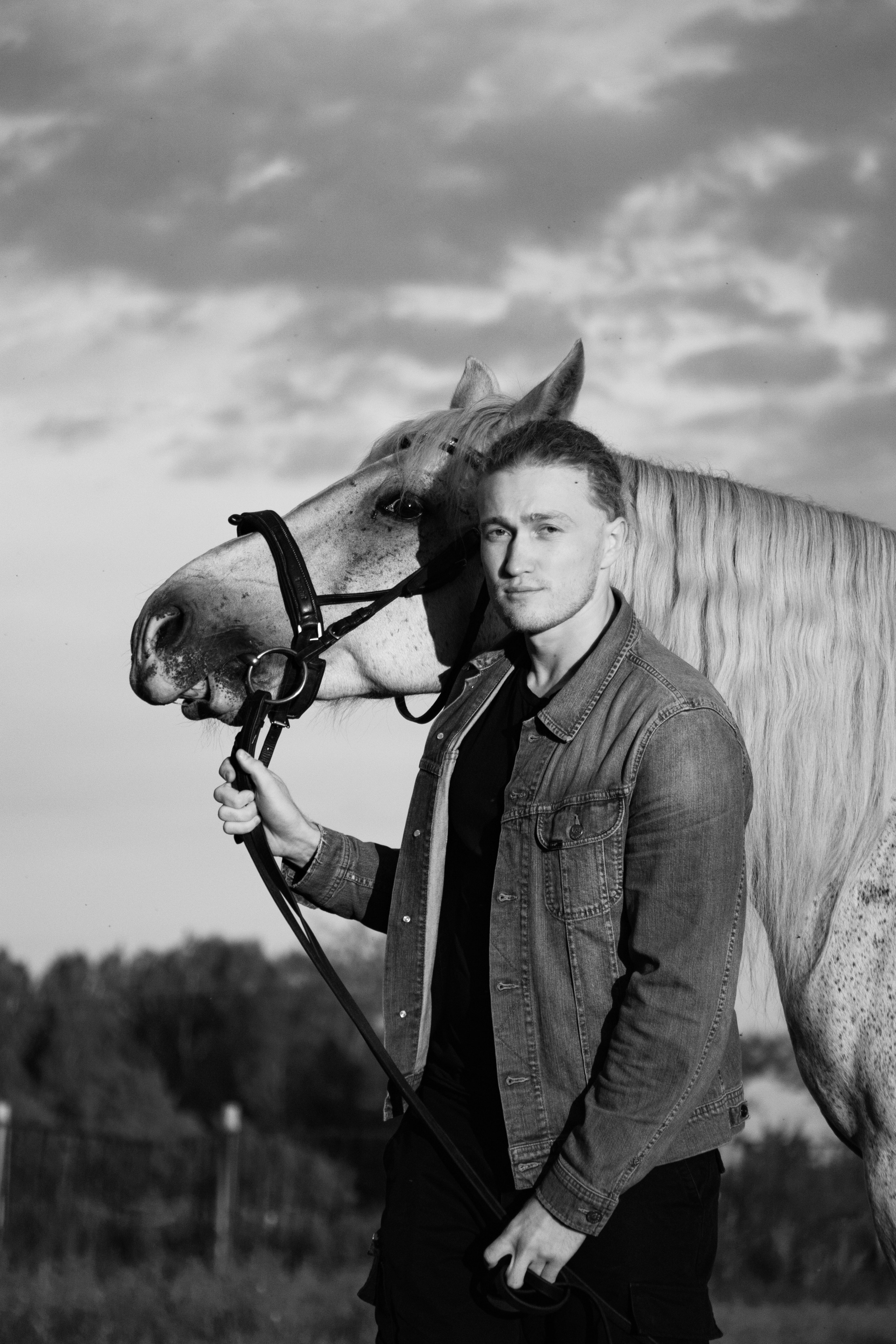 Максим и Пепел. Фотосессии с лошадьми в Москве, Новосибирске