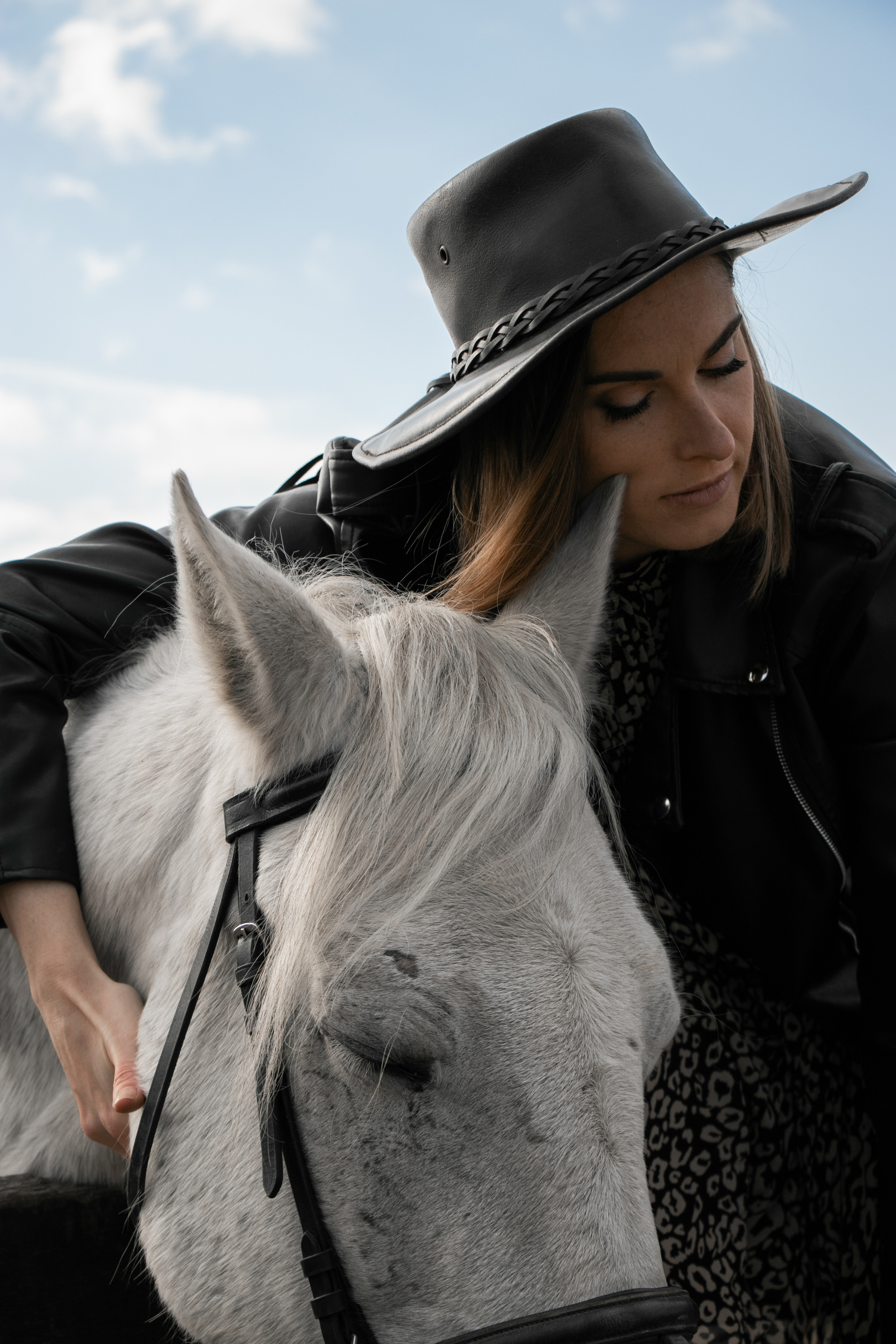Олеся Гарченко и Пепел. Фотосессии с лошадьми в Москве, Новосибирске