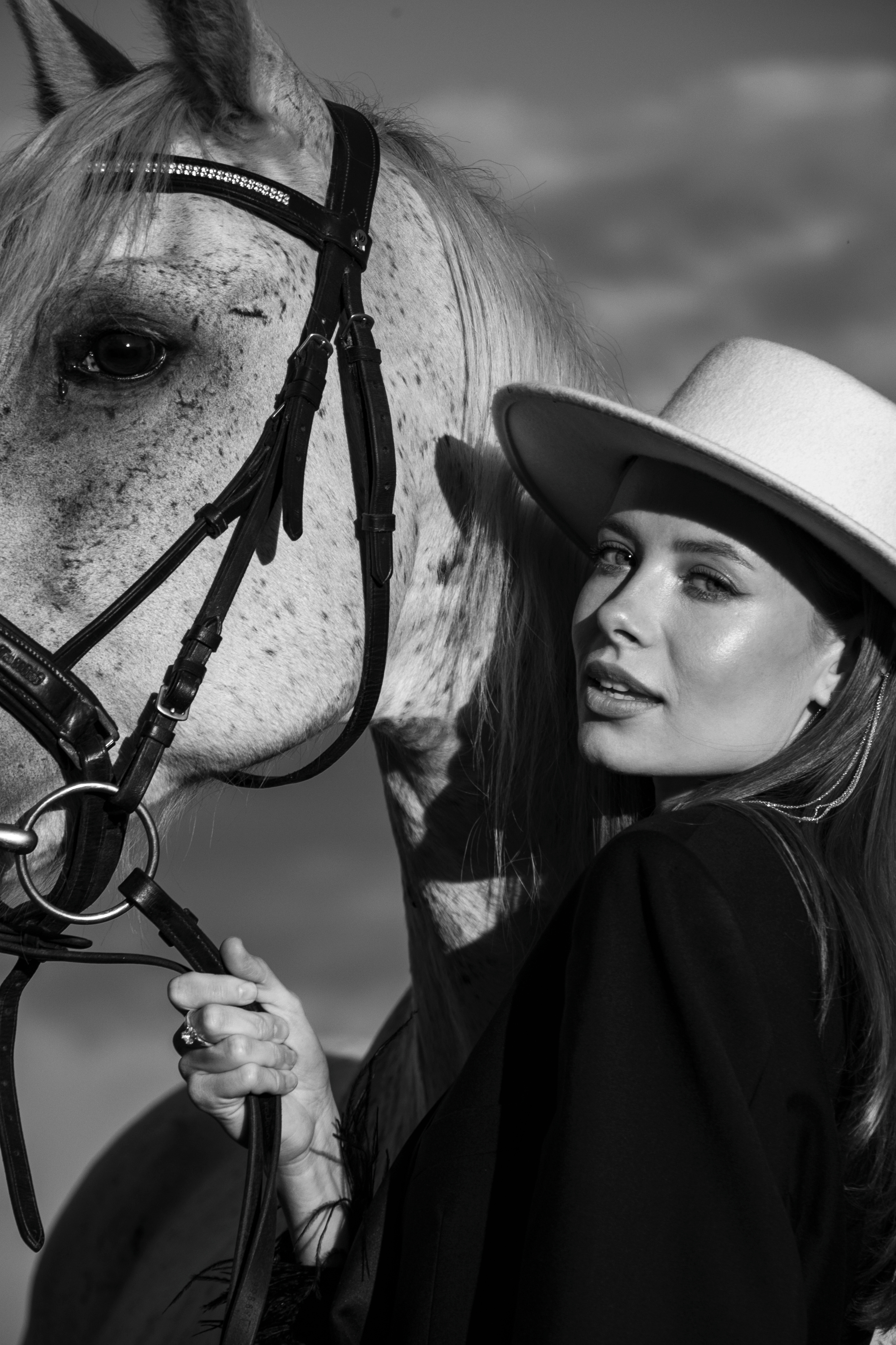 Алина Калинина и Пепел. Фотосессии с лошадьми в Москве, Новосибирске