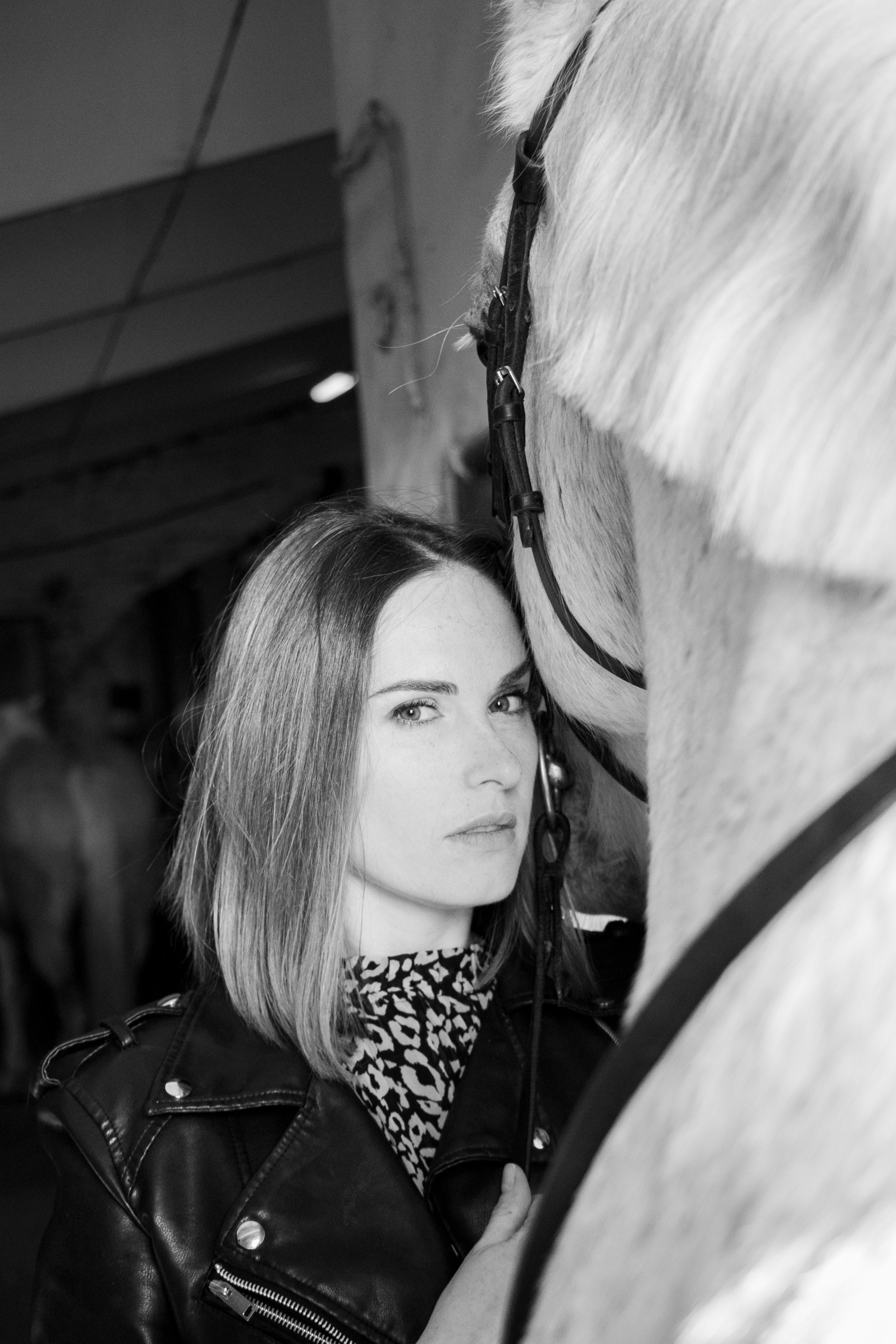 Олеся Гарченко и Пепел. Фотосессии с лошадьми в Москве, Новосибирске