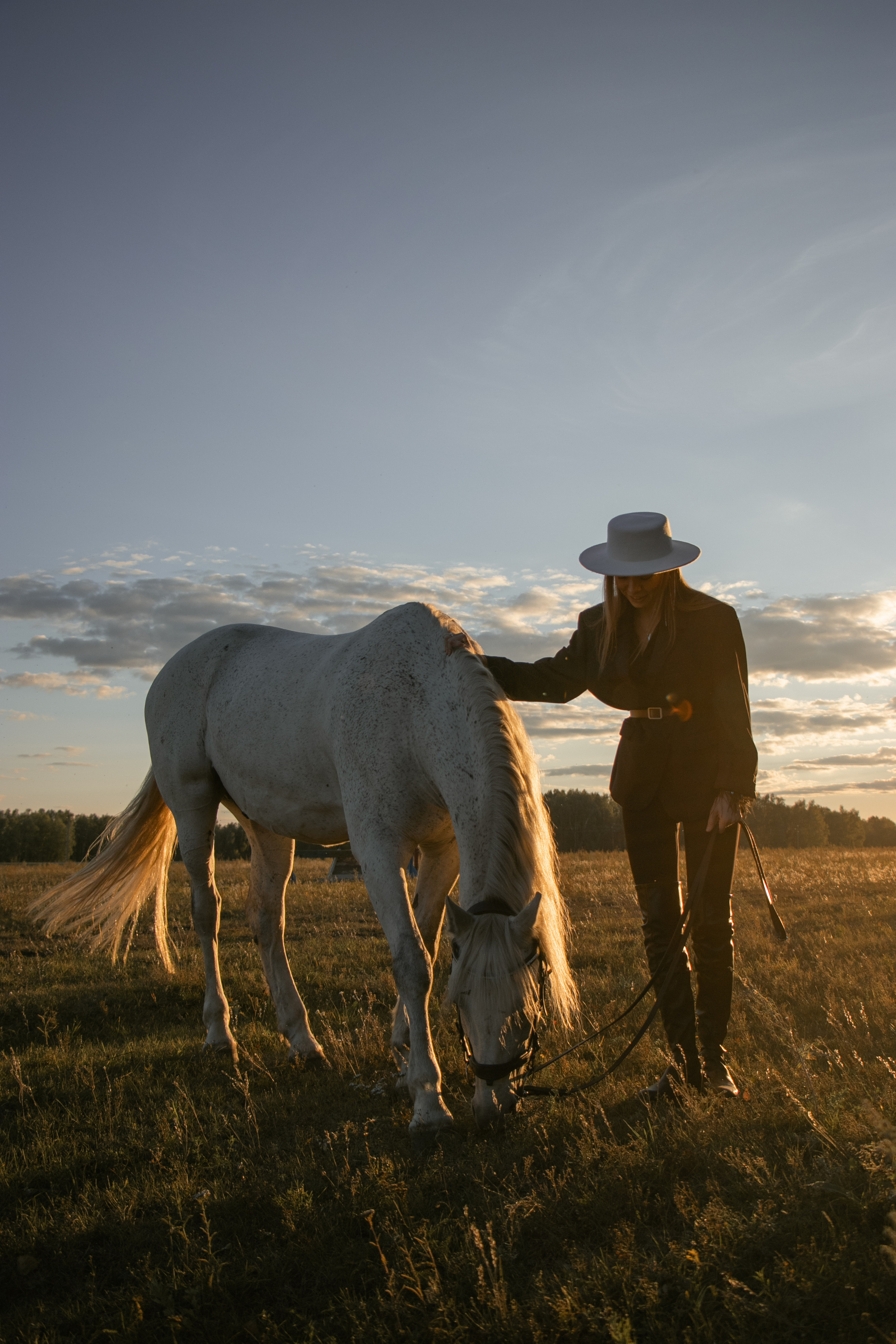 Алина Калинина и Пепел. Фотосессии с лошадьми в Москве, Новосибирске