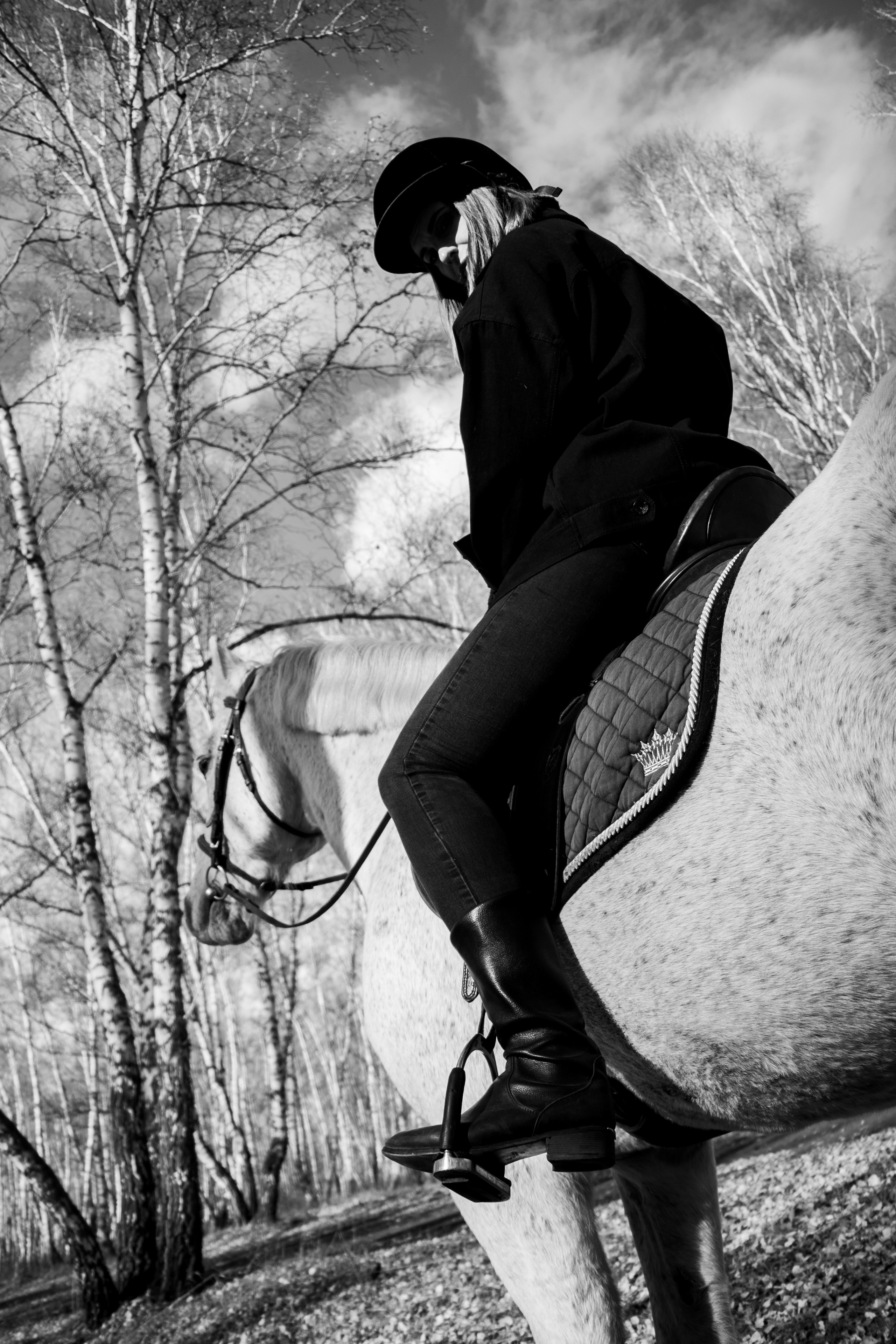 Олеся Гарченко и Пепел. Фотосессии с лошадьми в Москве, Новосибирске