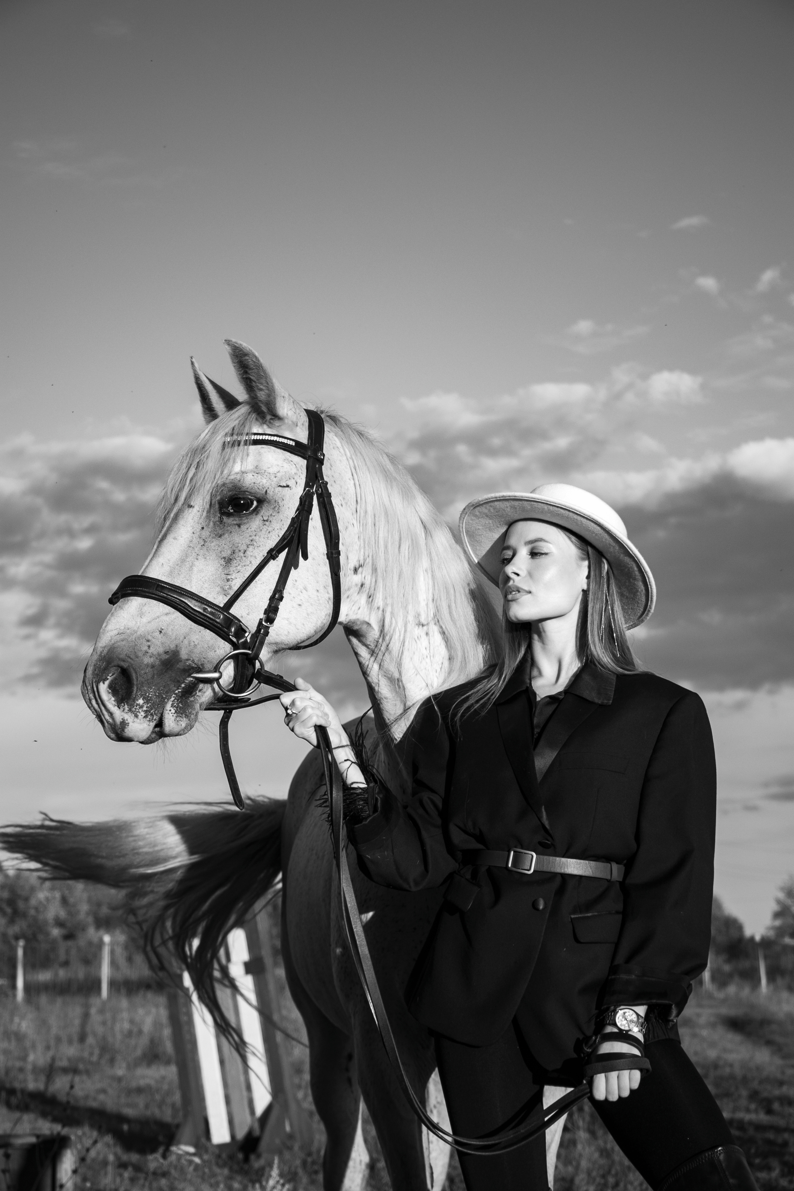 Алина Калинина и Пепел. Фотосессии с лошадьми в Москве, Новосибирске