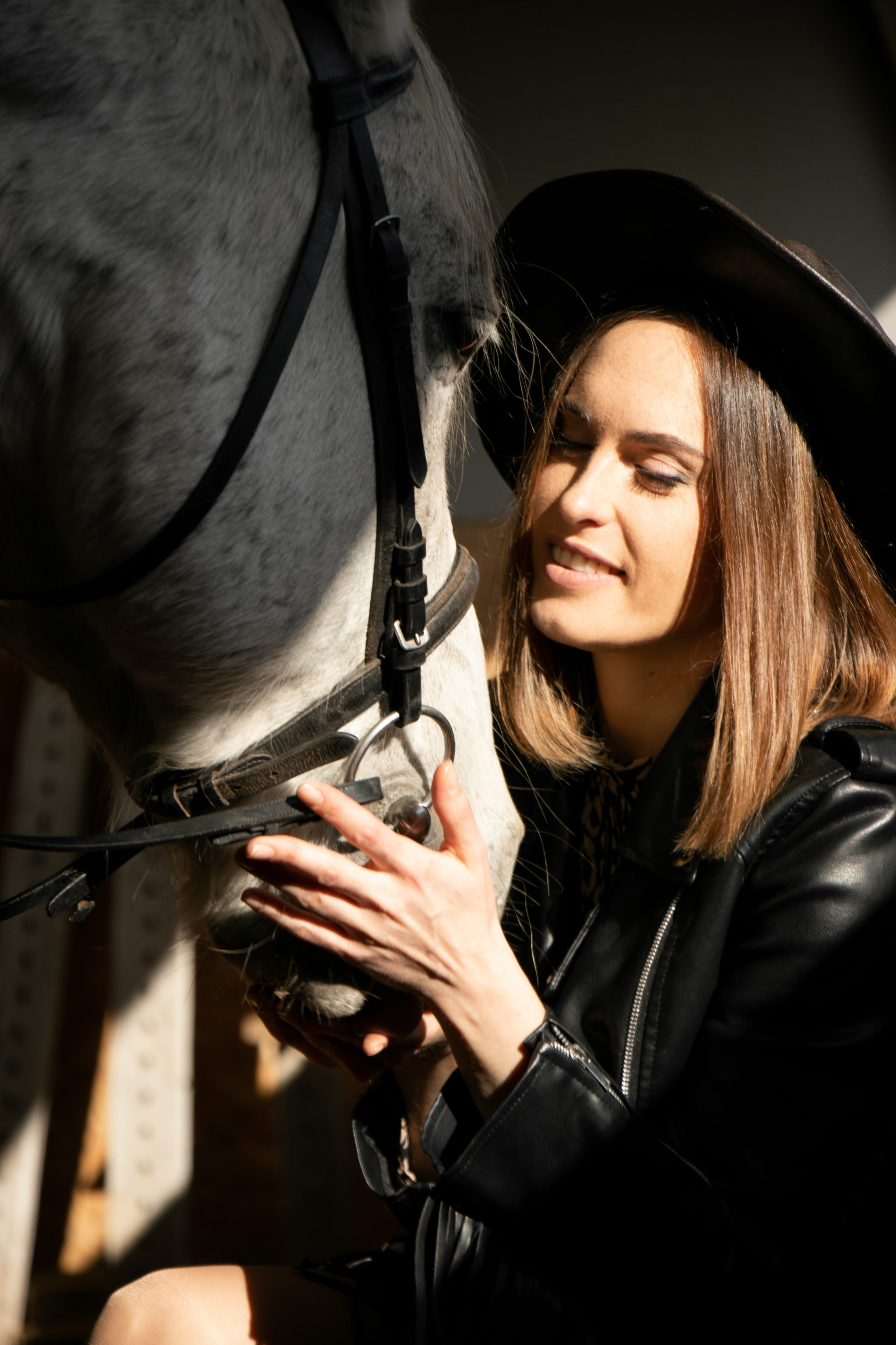 Олеся Гарченко и Пепел. Фотосессии с лошадьми в Москве, Новосибирске