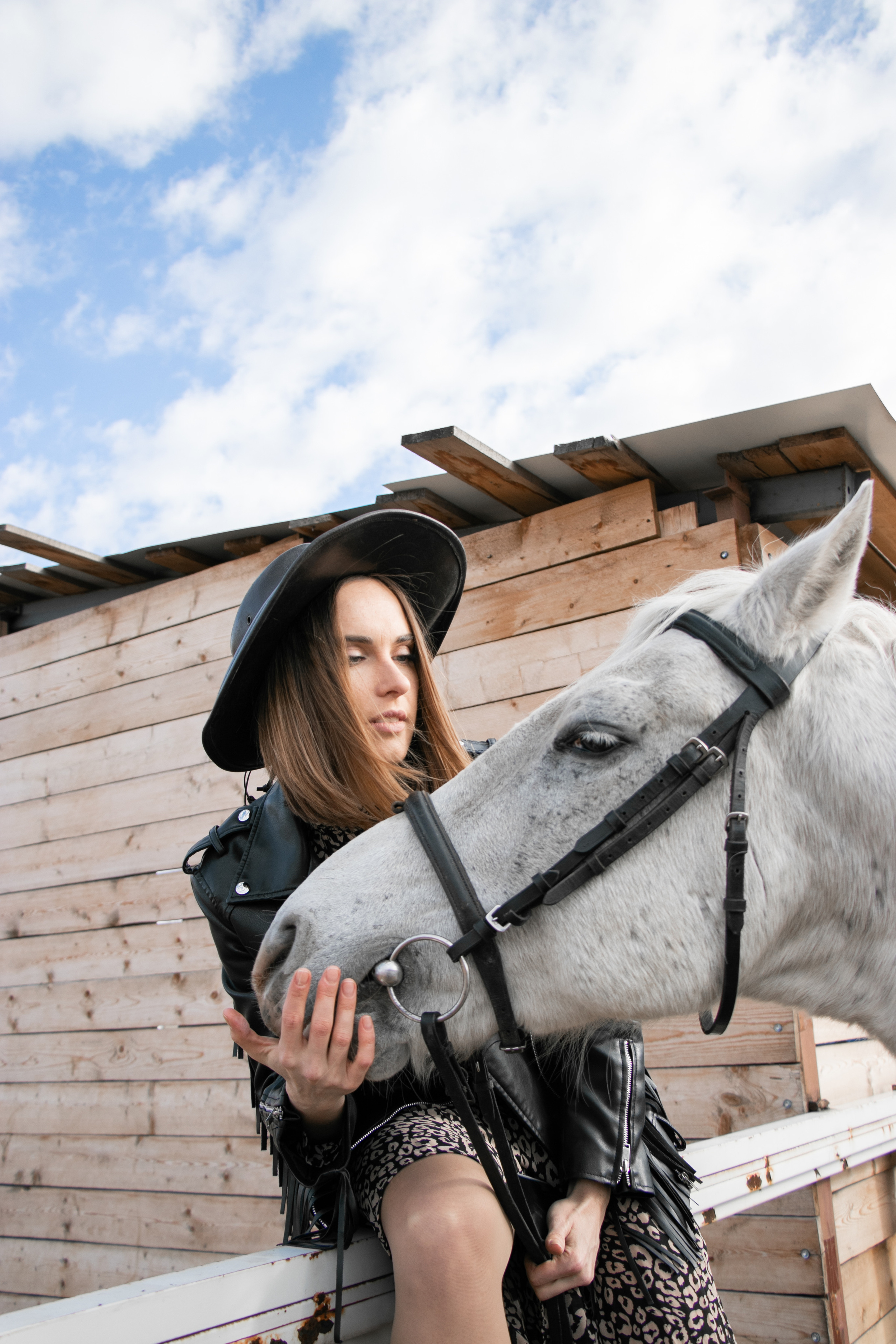 Олеся Гарченко и Пепел. Фотосессии с лошадьми в Москве, Новосибирске