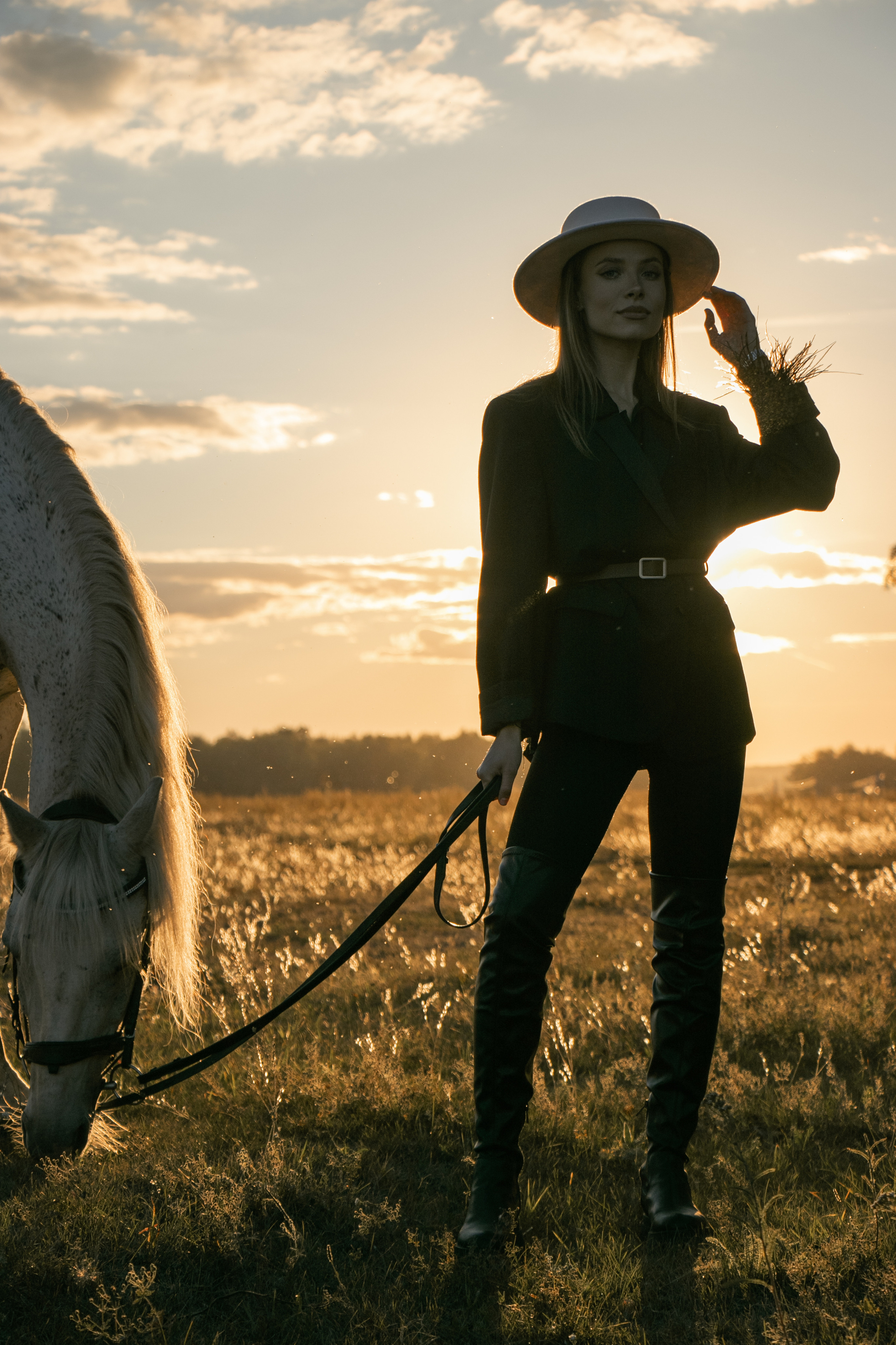 Алина Калинина и Пепел. Фотосессии с лошадьми в Москве, Новосибирске