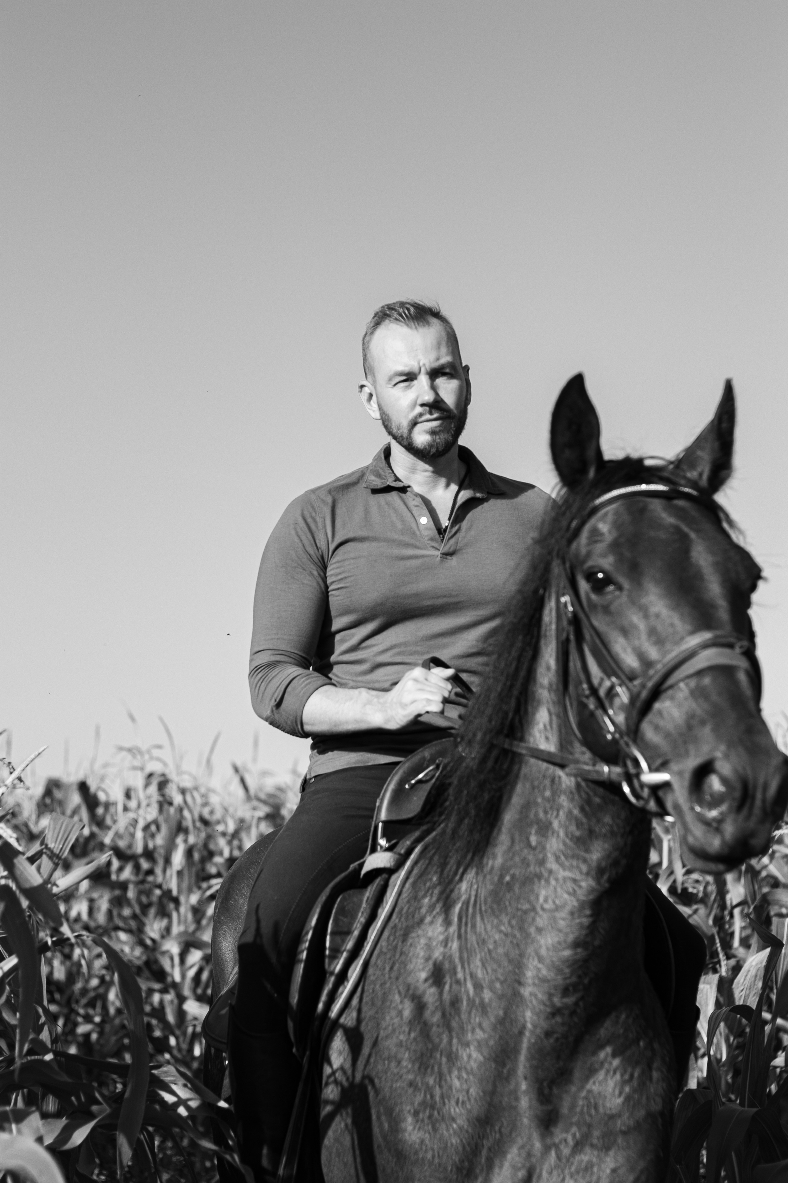Александр Борматов и Пегас. Фотосессии с лошадьми в Москве, Новосибирске