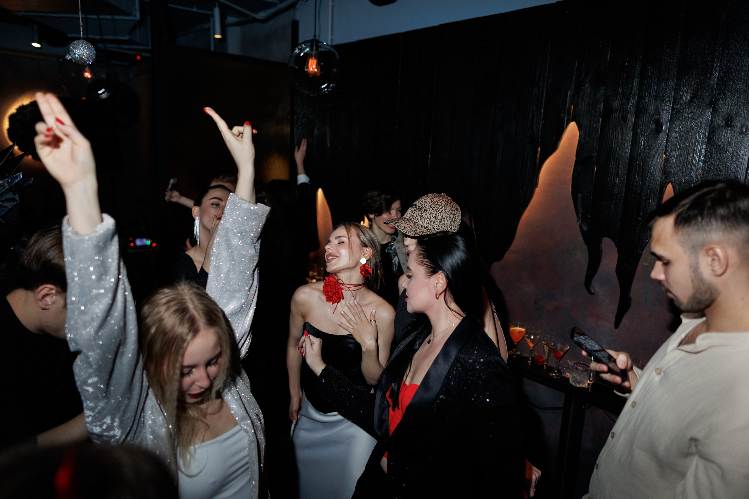 New Year Подружки 23/2024. Свадебный, портретный и репортажный фотограф Дмитрий Карпов