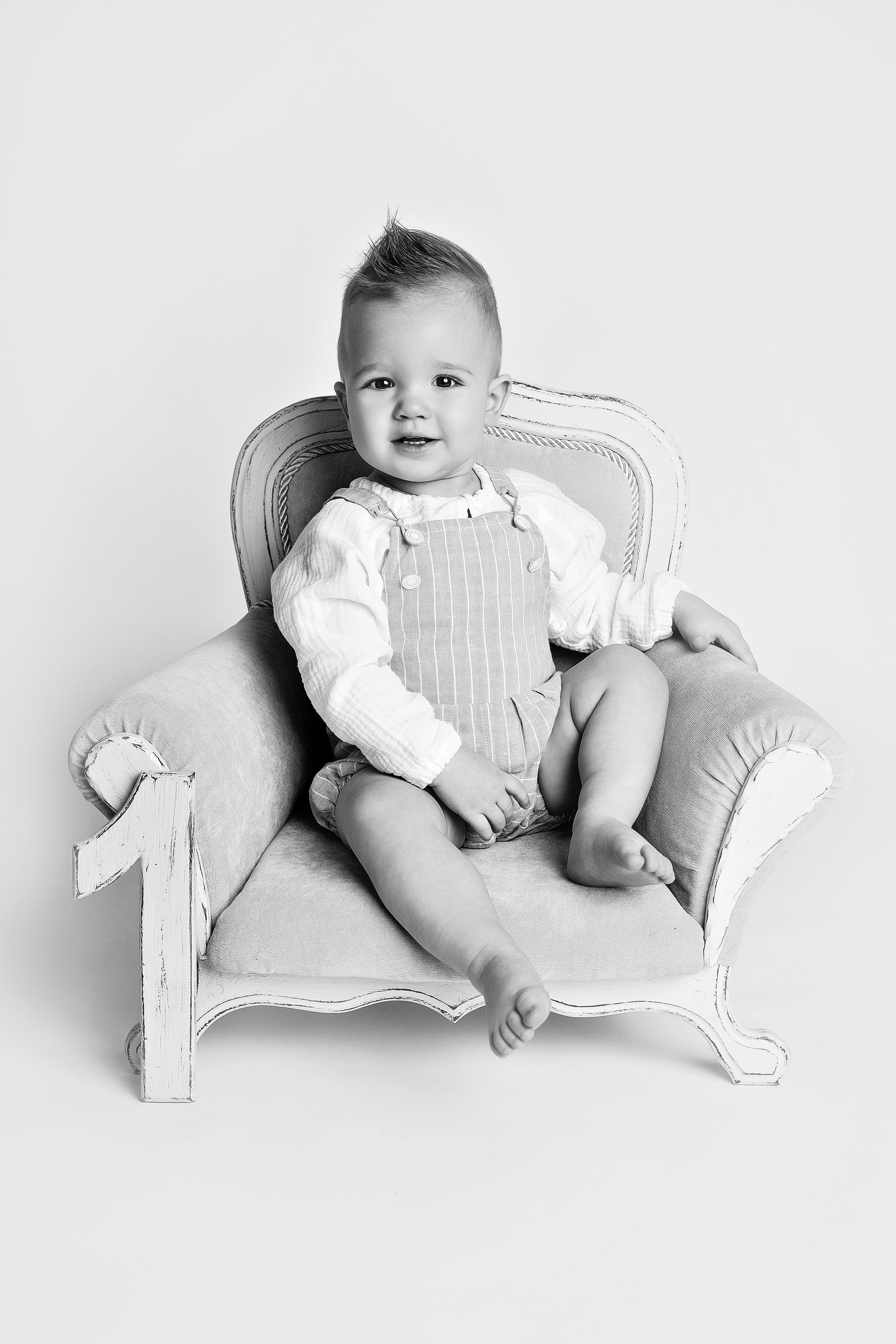 ФОТОСЕССИЯ ПЕРВОГО ГОДИКА для мальчика в стиле МИНИМАЛИЗМ. Фотограф новорожденных беременных в Тюмени Ткачук Татьяна