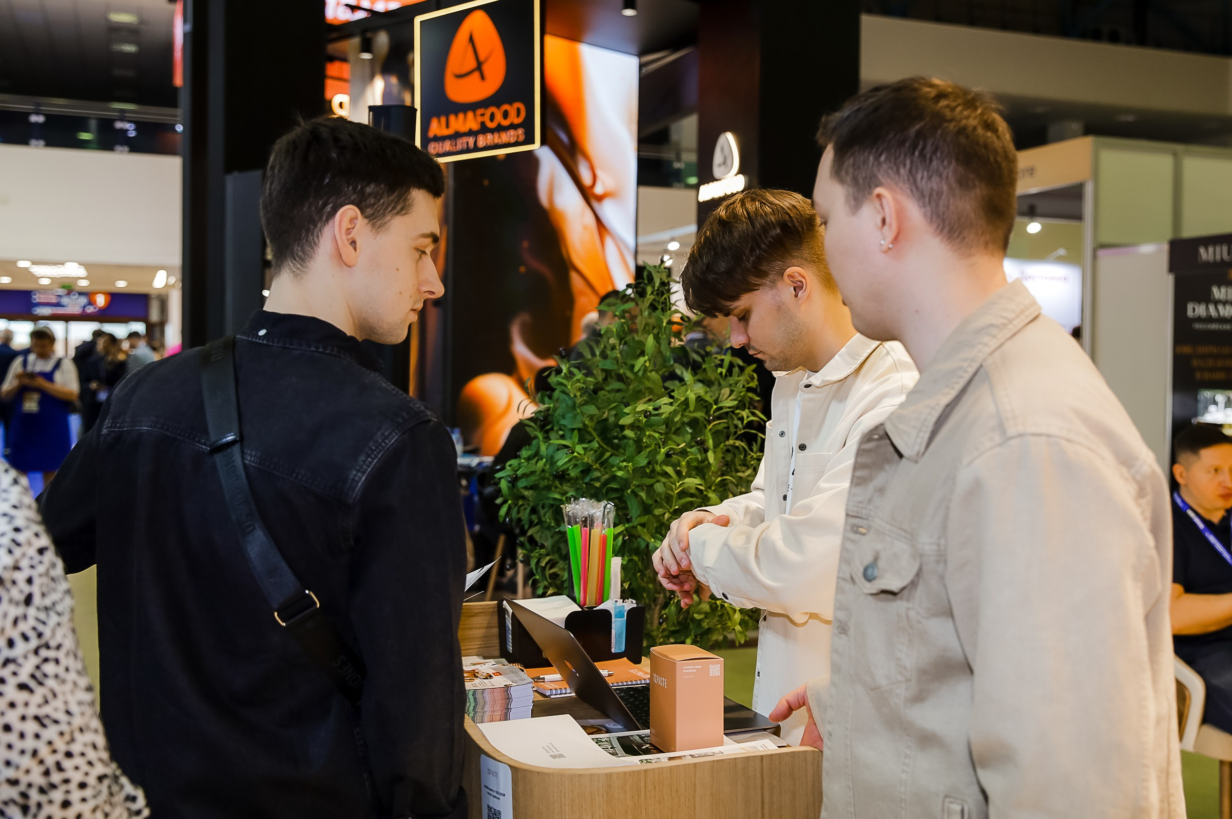 VERSOUS. ЭКСПОЦЕНТР. ЗДРАСТЕ. Фотограф в Москве Ольга Колесникова