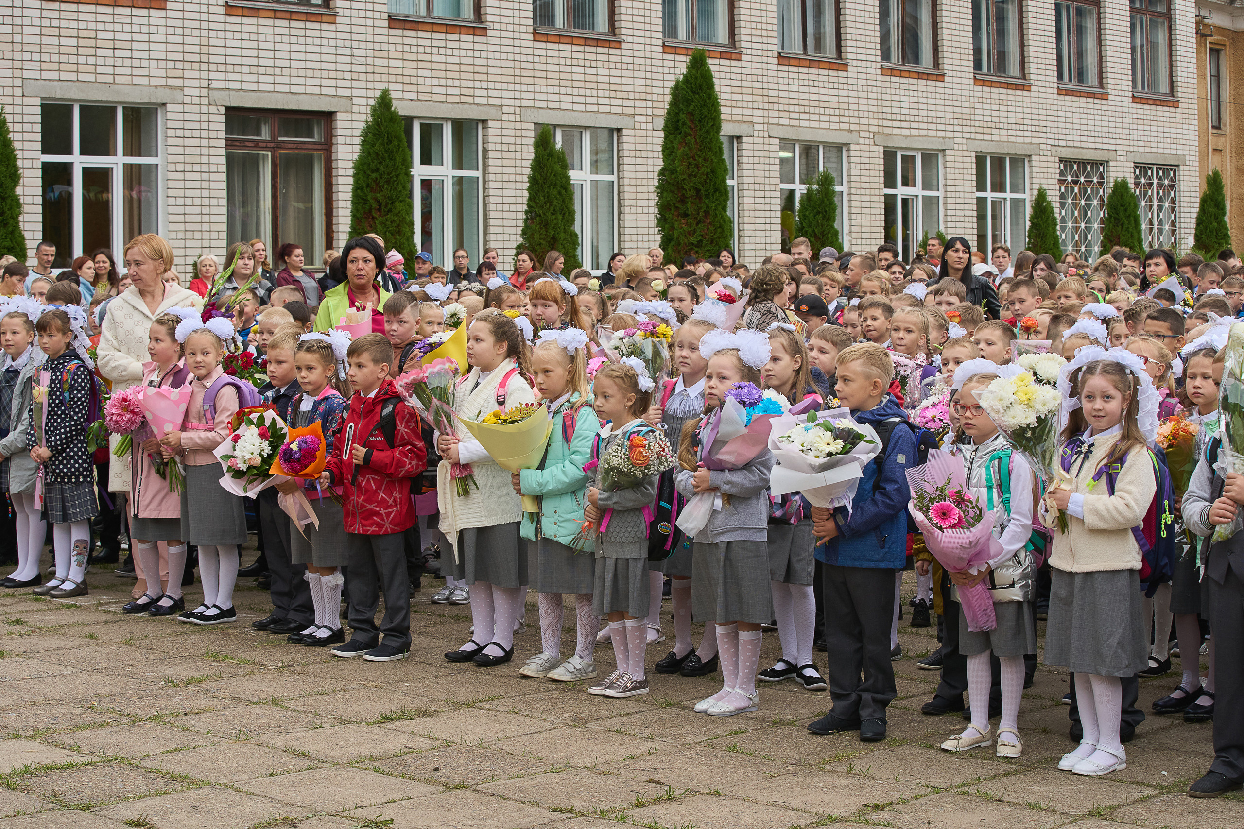 Фото на 1 сентября в Заволжье, Городце. 1 класс. Школьный фотограф. Фотограф в Заволжье Алексей Шабалин