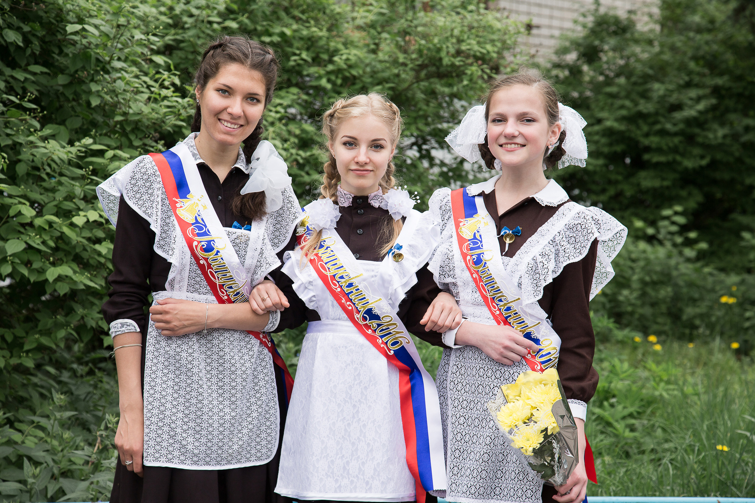 Фото на Последний звонок 9, 11 класс. Школьный фотограф в Заволжье. Фотограф в Заволжье Алексей Шабалин
