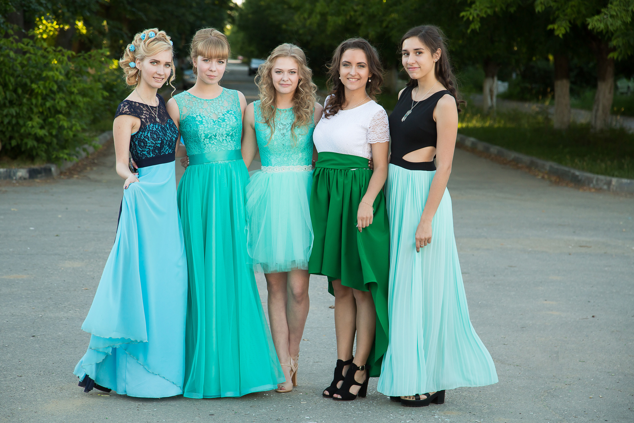 Фото на выпускной 9, 11 класс в Заволжье, Городце. Школьный фотограф. Фотограф в Заволжье Алексей Шабалин