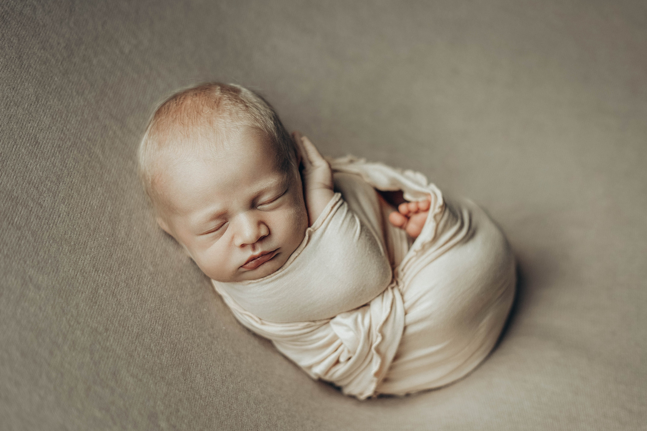 фотограф фотосессия ньюборн новорожденный малыш лайфстайл классический newborn фотосессия в краснодаре фотограф в краснодаре роды роддом фотограф