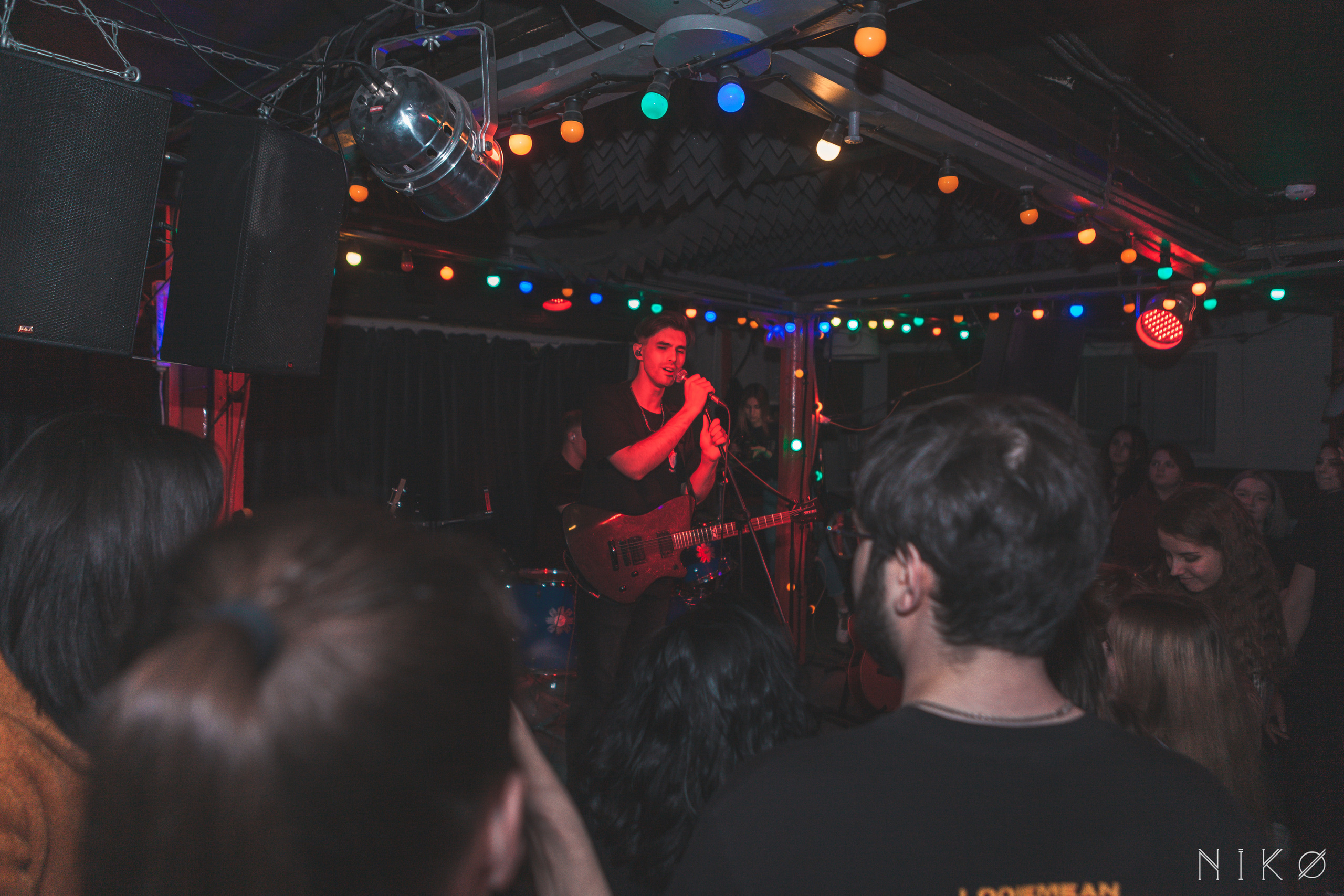 IVEMBR концерт. Фотограф Николь Фолиянц