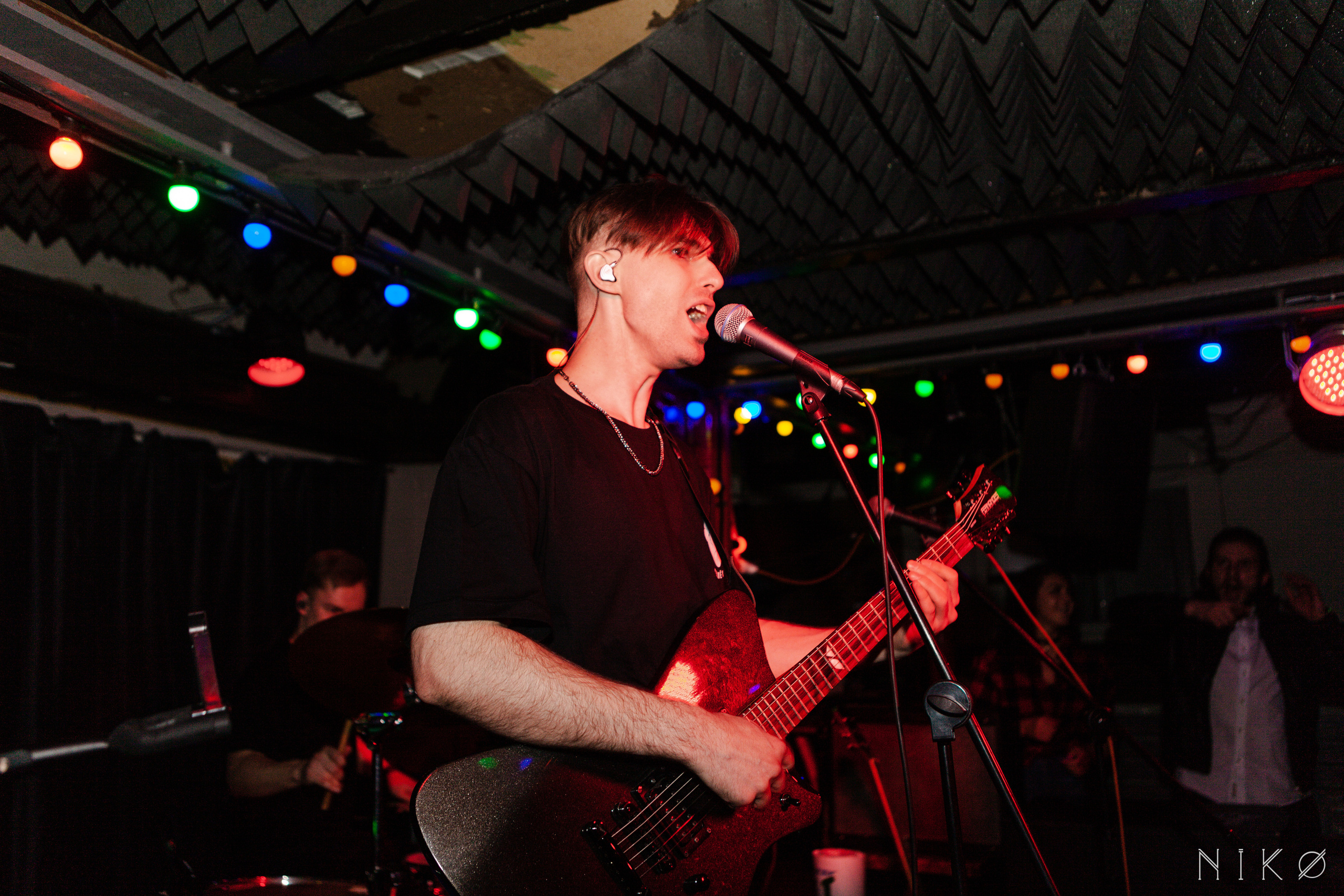 IVEMBR концерт. Фотограф Николь Фолиянц