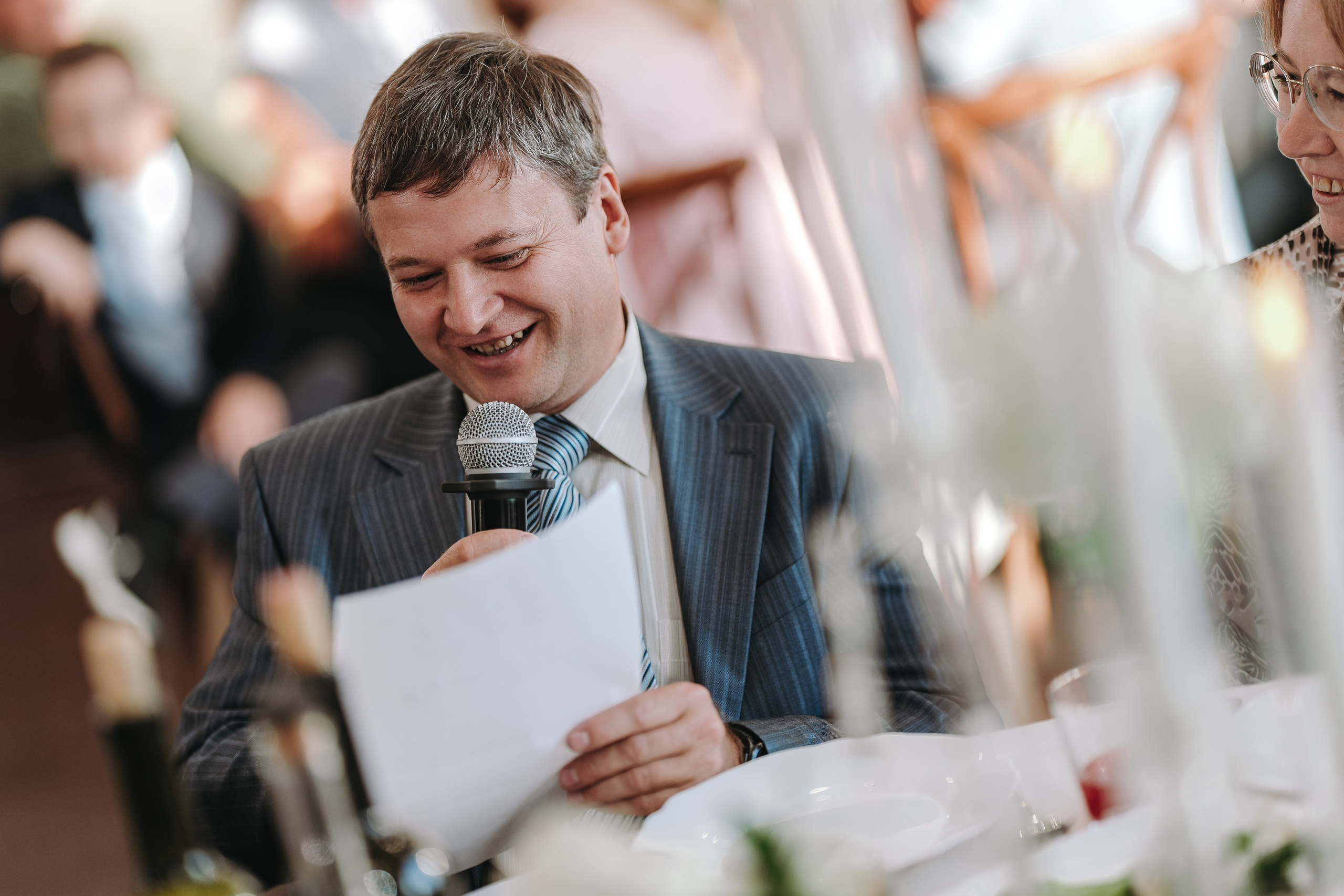 БАНКЕТНЫЙ ЗАЛ ТОРТУГА, ВЕДУЩИЙ АНДРЕЙ ОГНЕВ