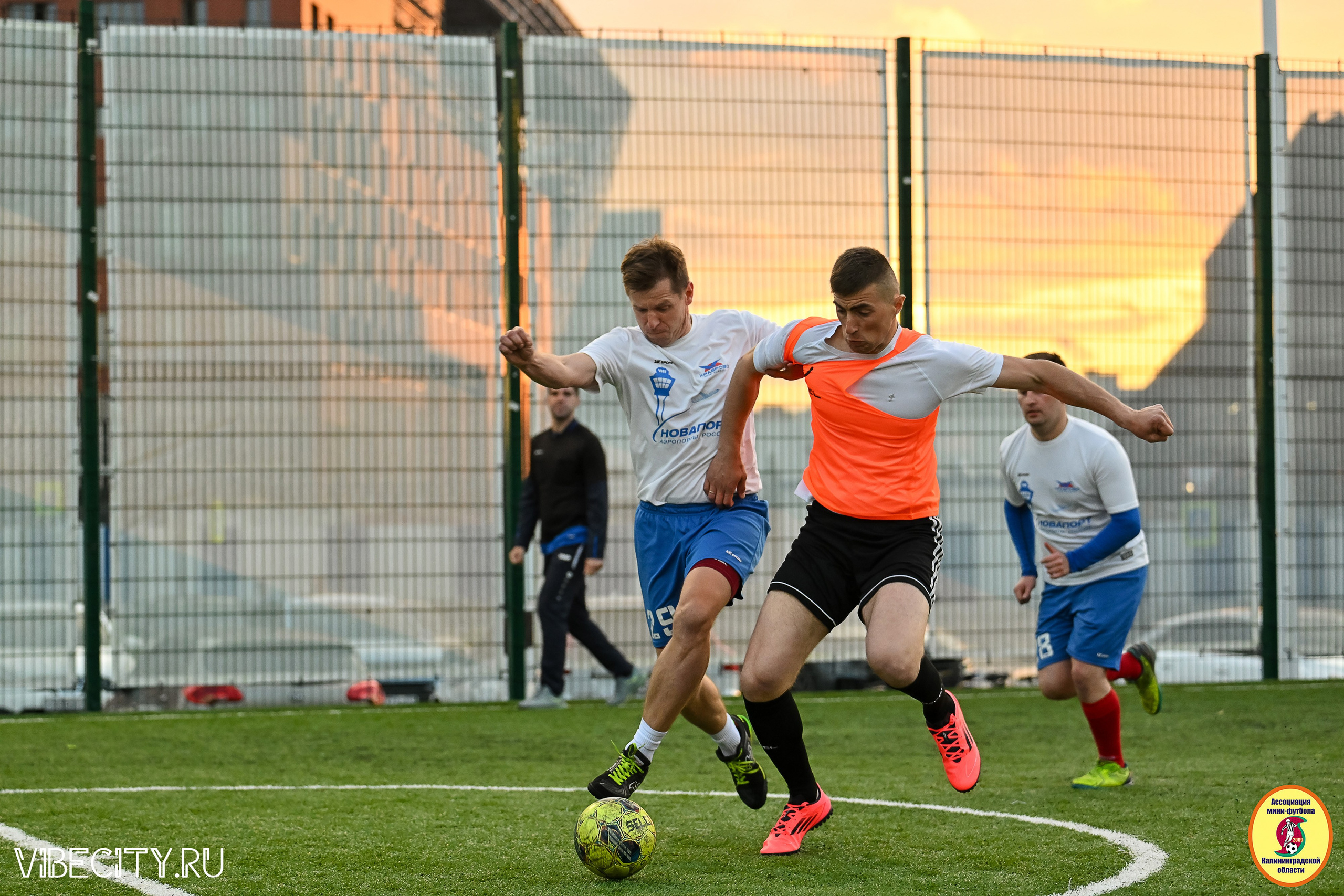 ИГРЫ МИНИ-ФУТБОЛЬНОЙ И КОРПОРАТИВНОЙ ЛИГИ. VIBECITY.RU Вайб Сити Ру Фоторепортажи Фотоотчеты Калининград