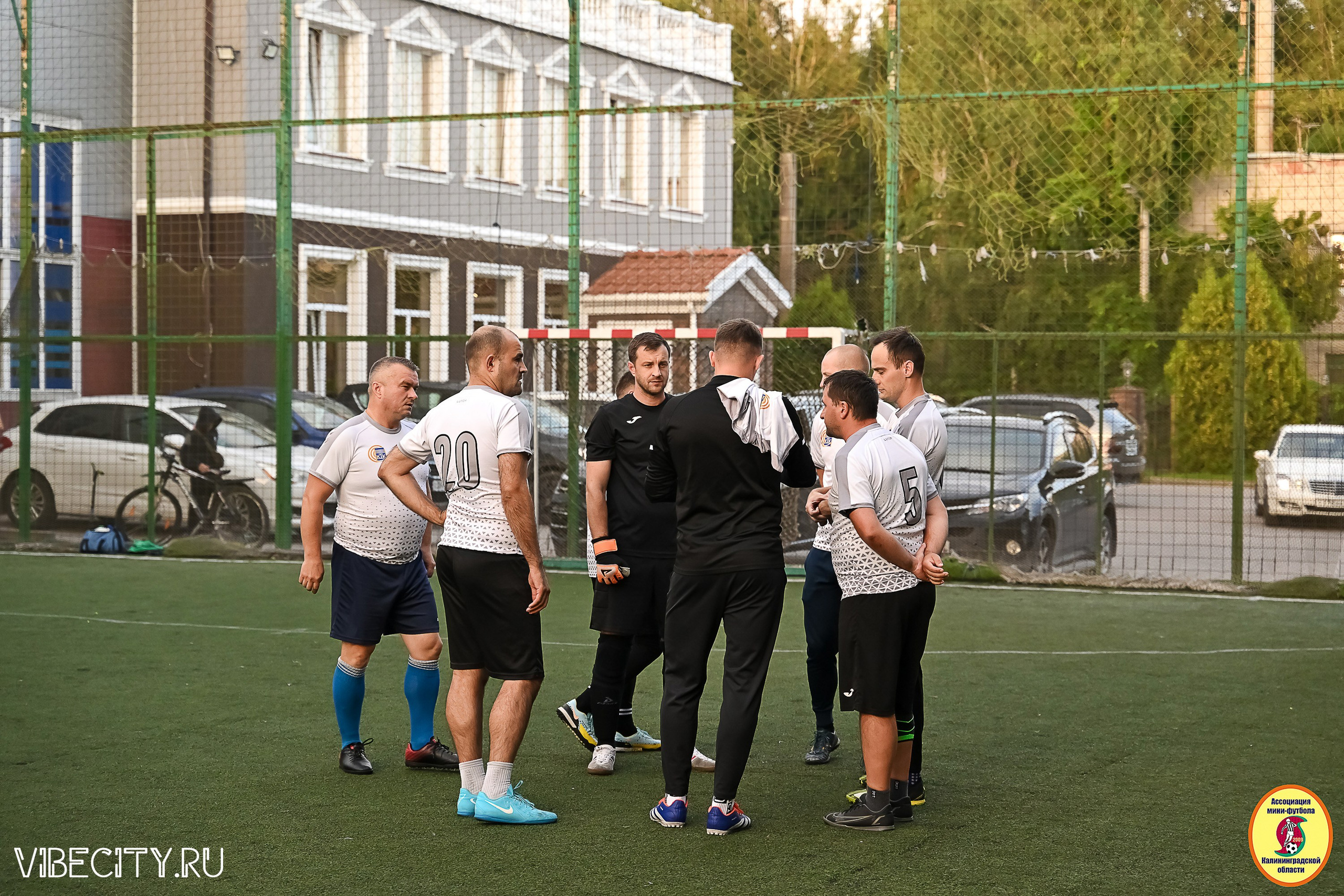 ИГРЫ ПЛЕЙ-ОФФ ПЕРВОГО ДИВИЗИОНА МИНИ-ФУТБОЛЬНОЙ ЛИГИ. VIBECITY.RU Вайб Сити Ру Фоторепортажи Фотоотчеты Калининград