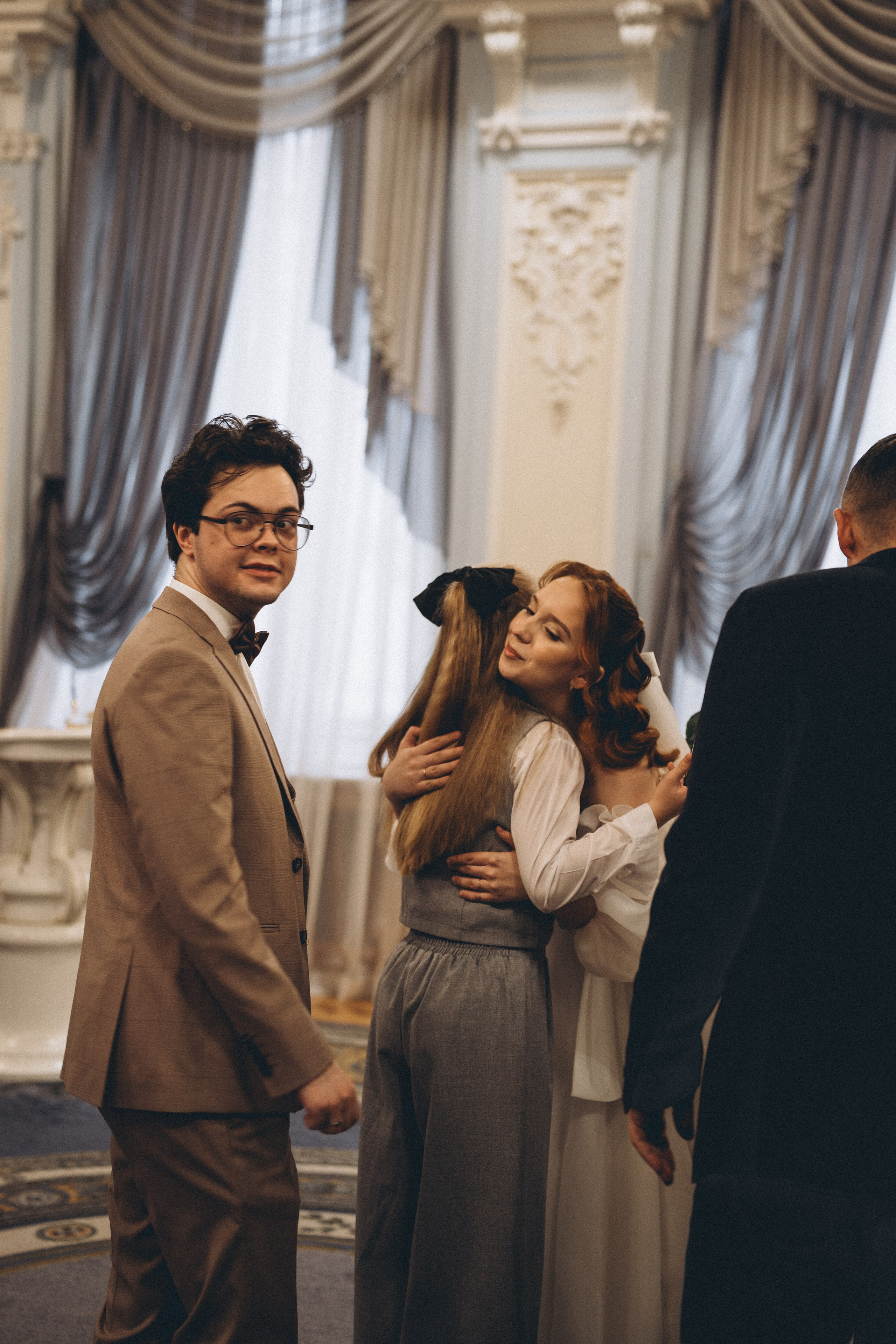 СВАДЕБНАЯ СЬЕМКА ВО ВТОРОМ ДВОРЦЕ С ГОСТЯМИ И ПРОГУЛКА В ТАВРИЧЕСКОМ САДУ. Профессиональный фотограф, Санкт-Петербург — Виктория Богомолова