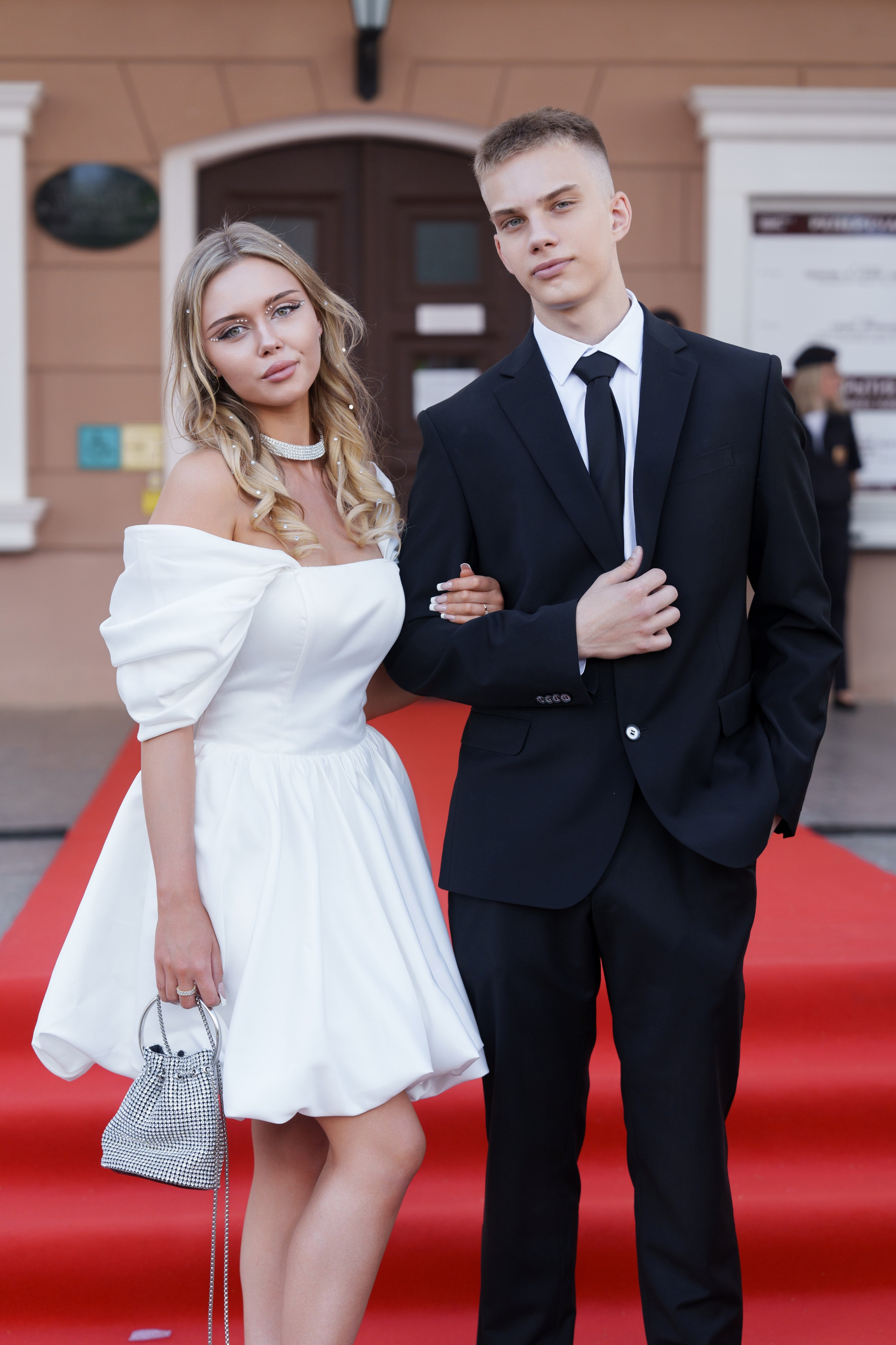 Выпускной Гимназия 7. Свадебный и репортажный фотограф Элина Козырьянова