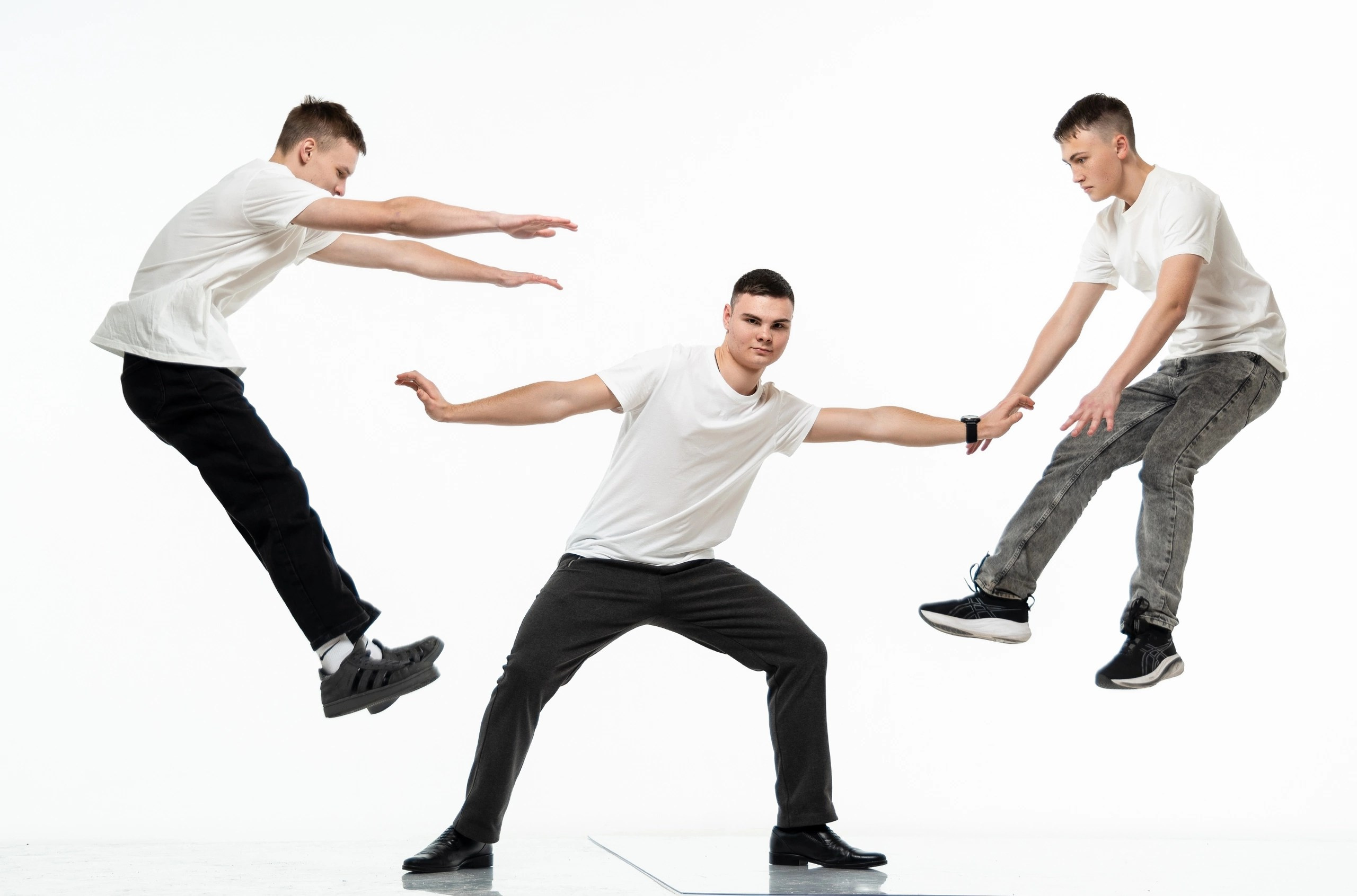 По трое-пятеро