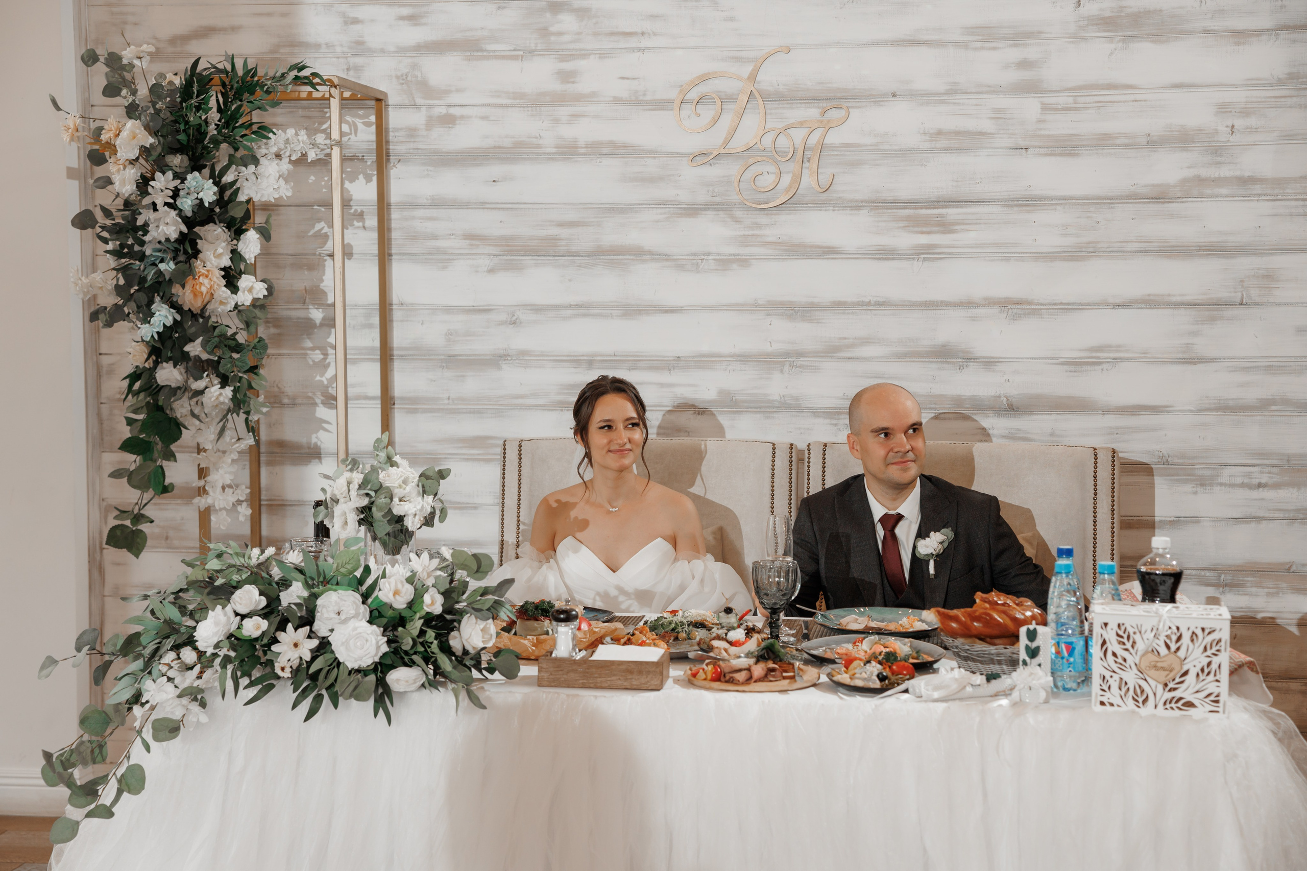 Полина и Дмитрий, загородный клуб «Барин», ЗАГС в г. Пушкино. Свадебный и репортажный фотограф (Москва, Королев и другие)