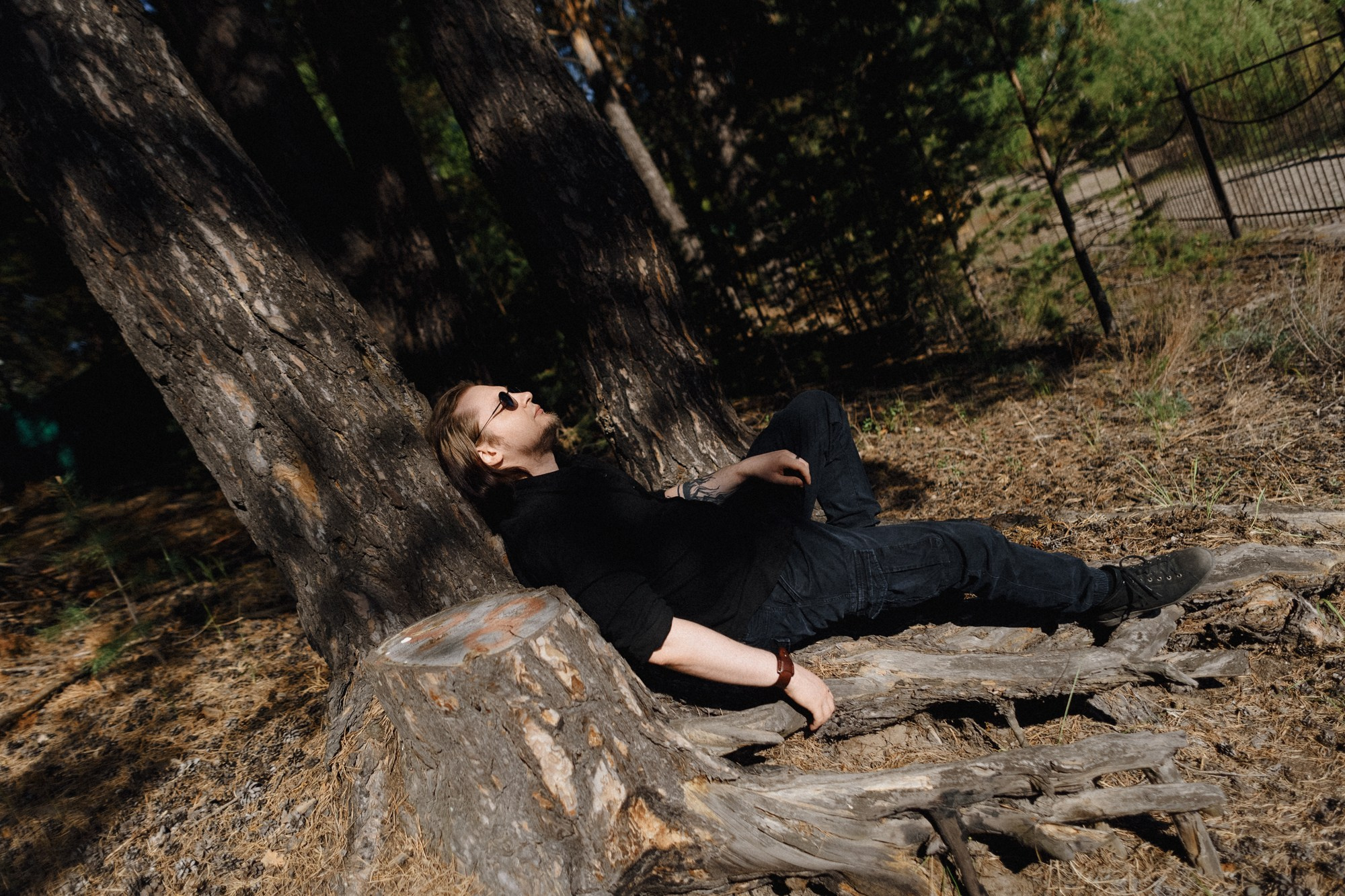  Атмосферный мужской образ