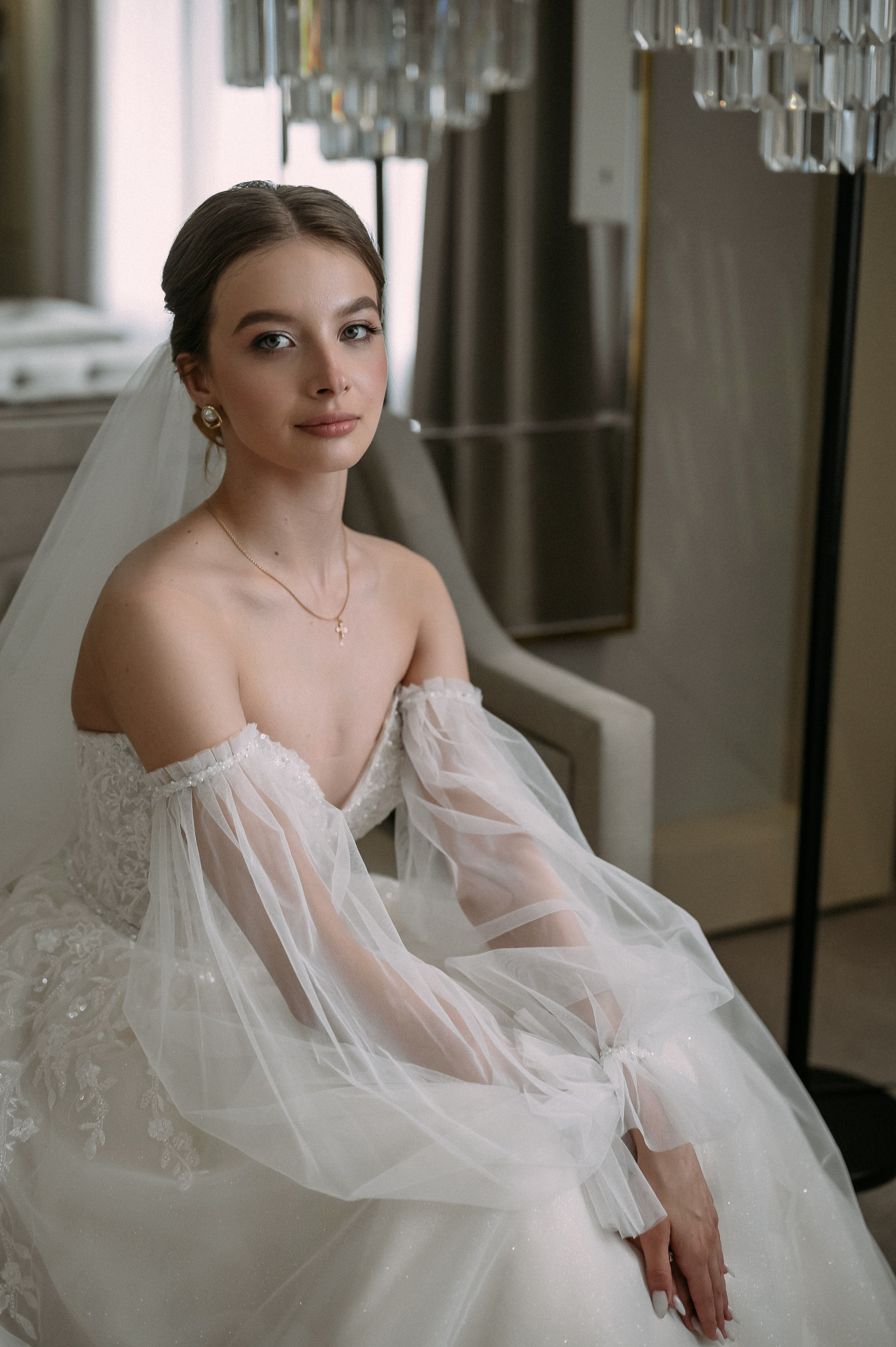 Свадебное утро и прогулка красивой яркой пары. Свадебный и семейный фотограф в Симферополе Дарья Маркова