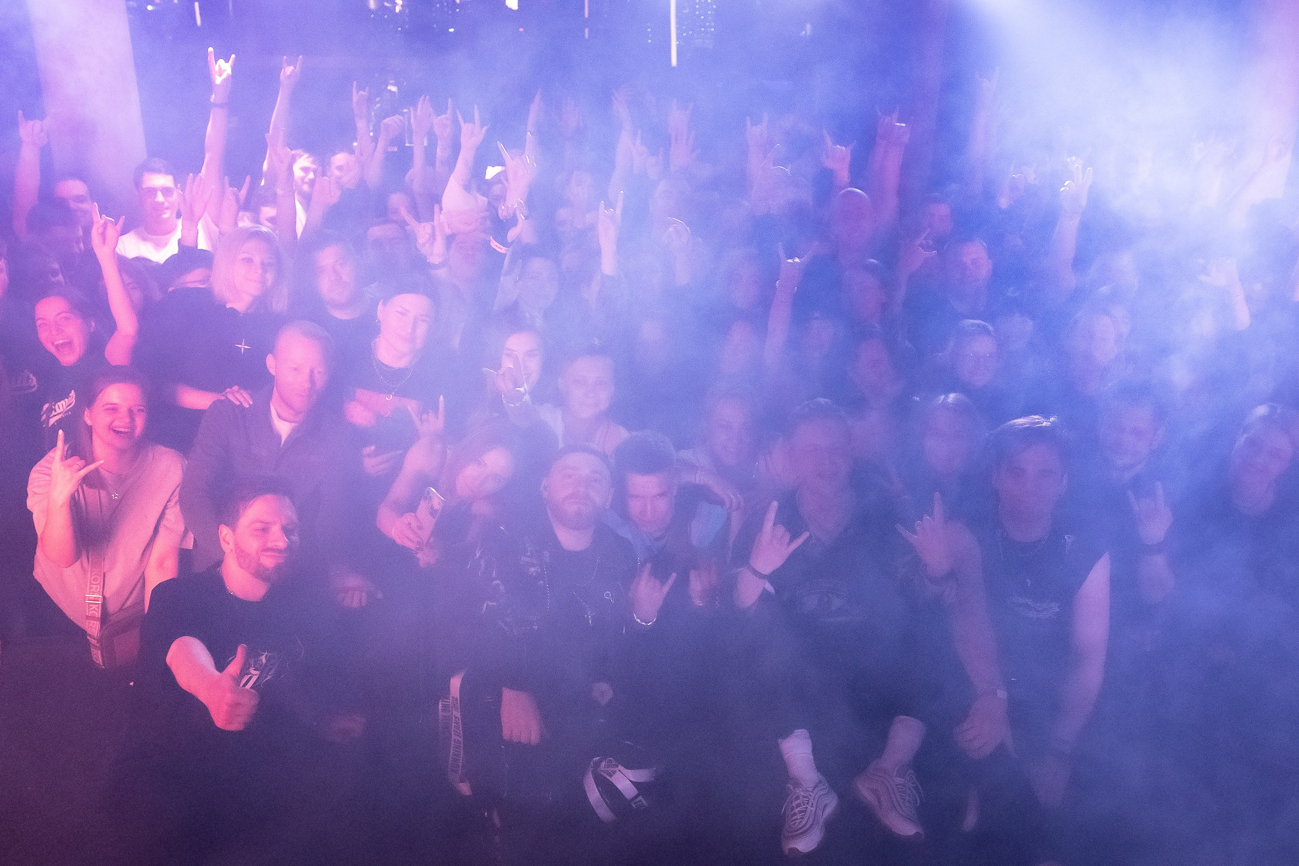 Концерт альтернатив метал группы iOSTRA в «Music bar Мумий Тролль» Москва. Фотограф Владимир Охрименко