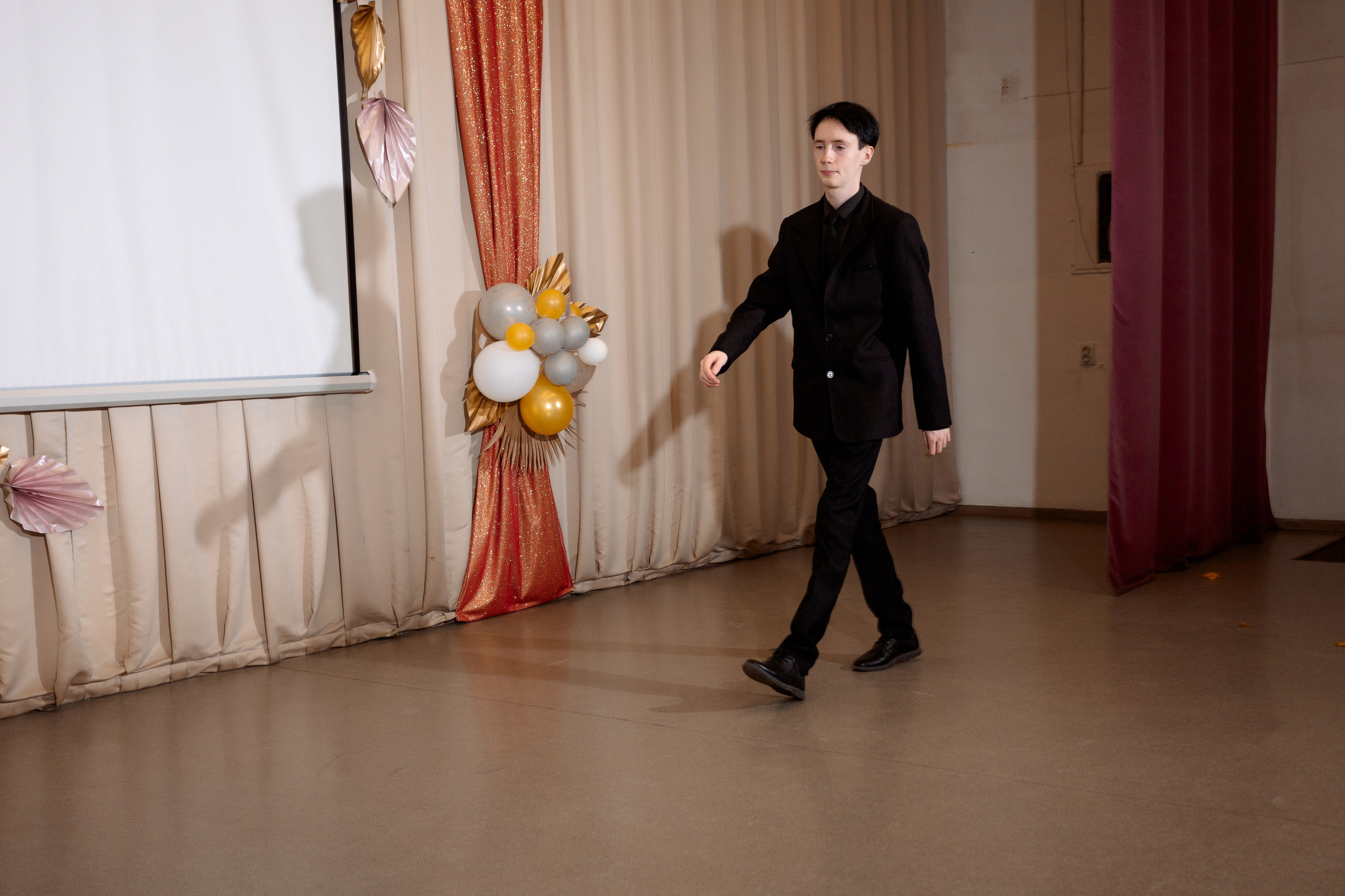 ВРУЧЕНИЕ АТТЕСТАТОВ: Пример. Все фото. Профессиональный фотограф в Ижевске Леша Петров