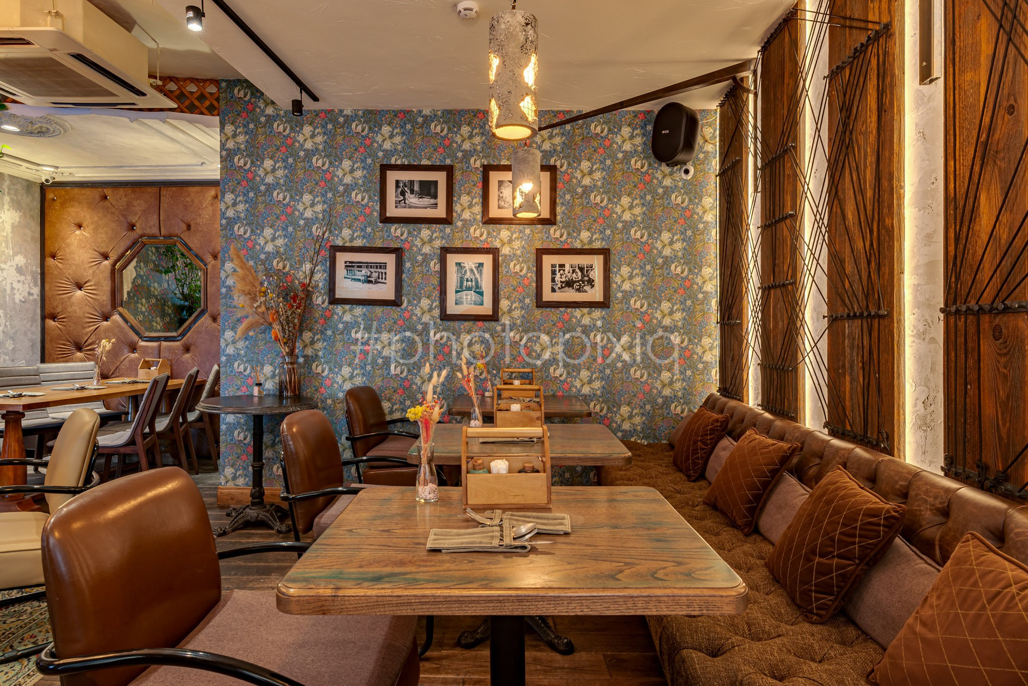Интерьерная съёмка бара Masters & Margaritas на Пятницкой. Интерьерная съёмка и виртуальные туры — Интерьерный фотограф Кузнецов Сергей (photopixiq)